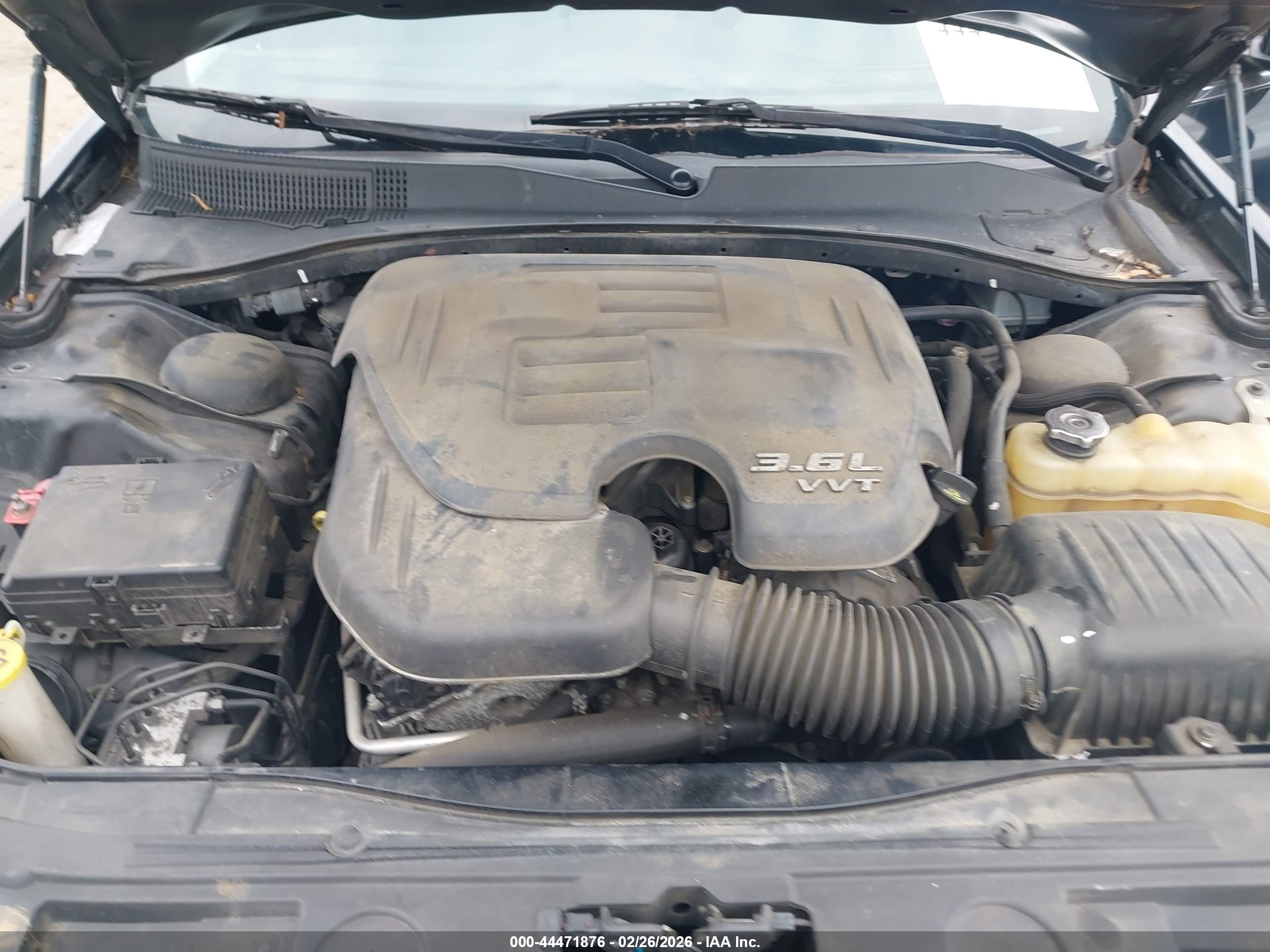 CHRYSLER 300 image 10