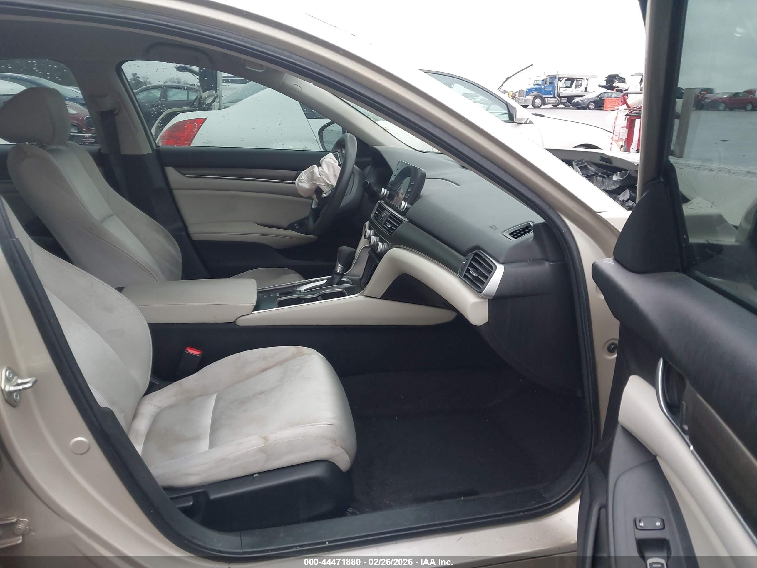 HONDA ACCORD image 5