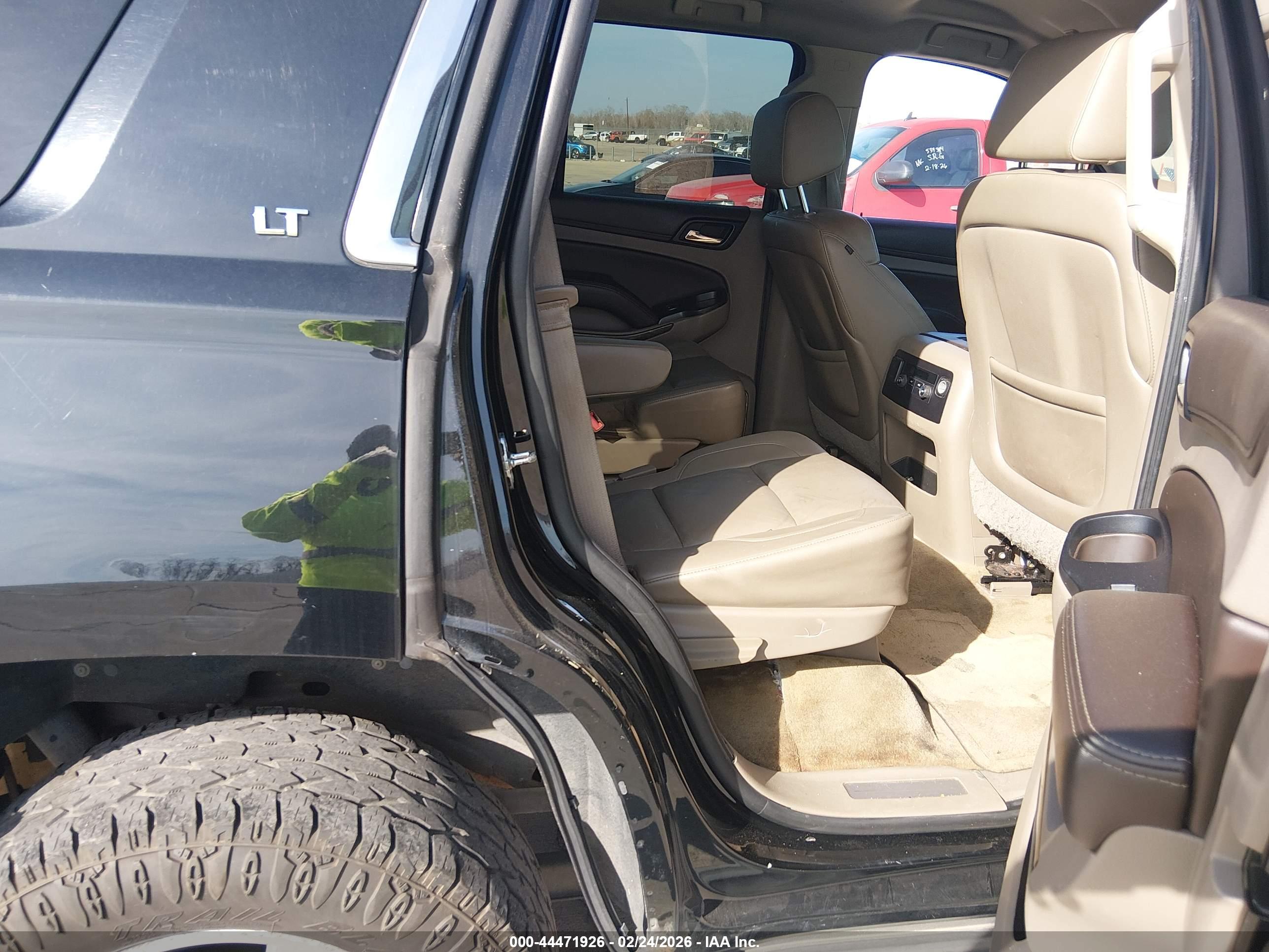 CHEVROLET TAHOE image 8