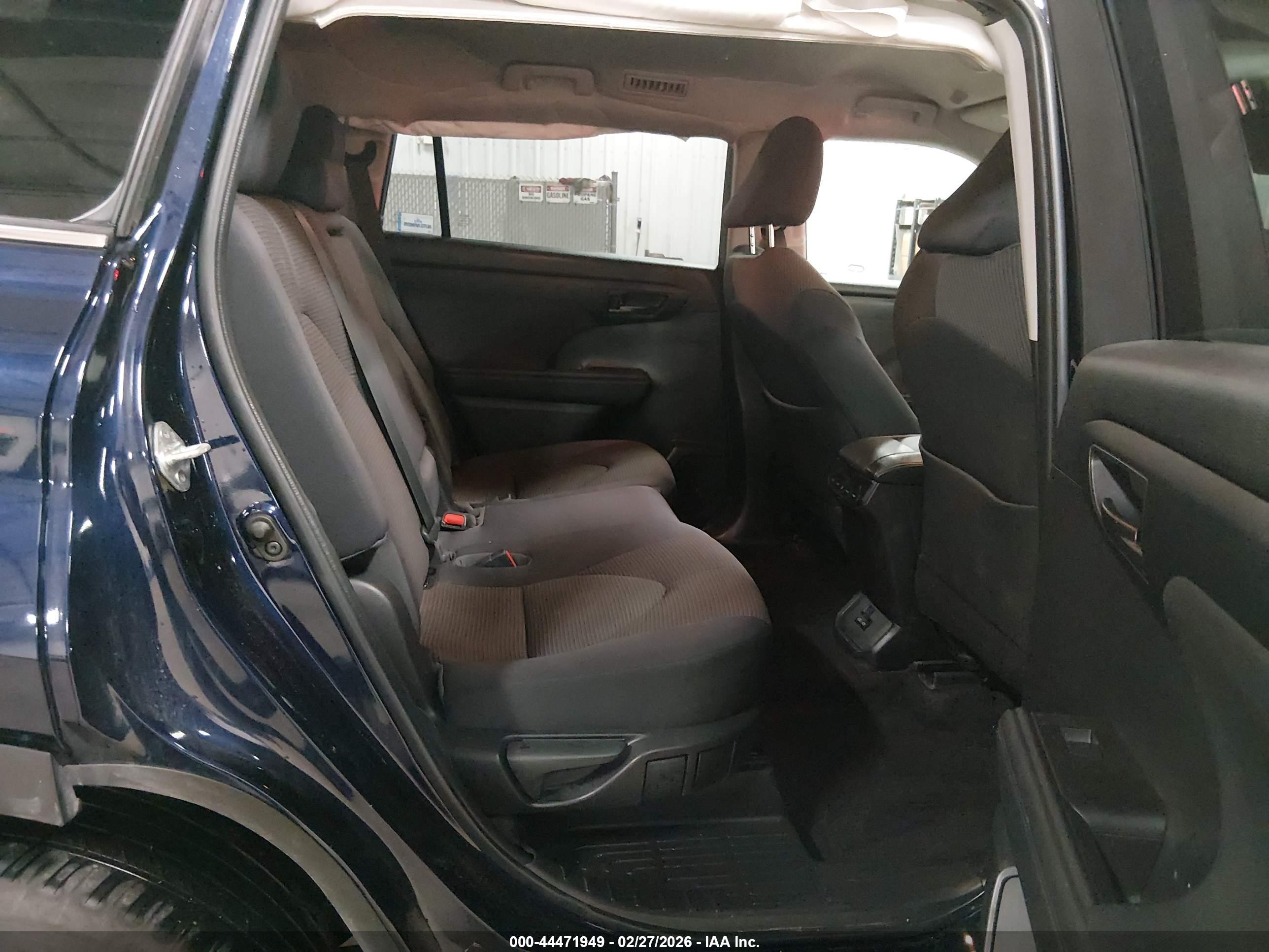 TOYOTA HIGHLANDER image 8