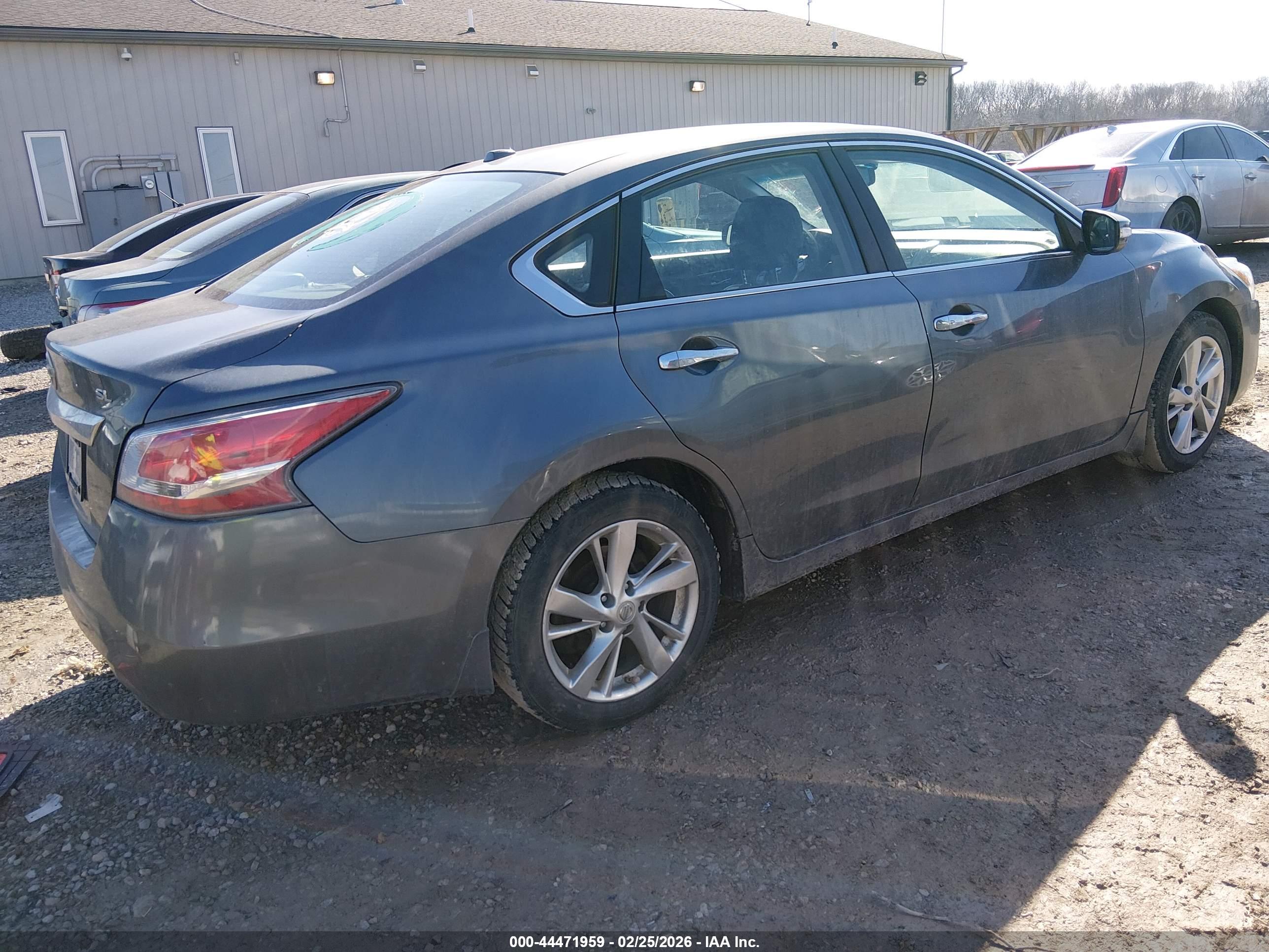 NISSAN ALTIMA image 4