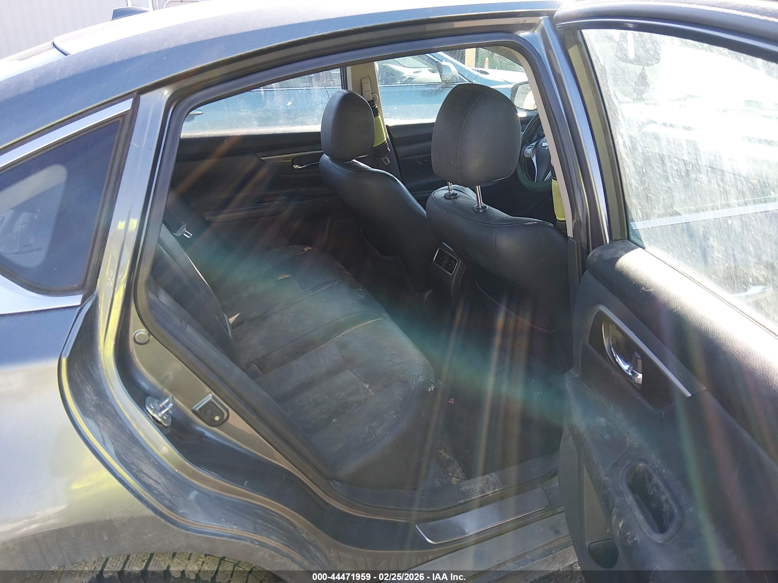 NISSAN ALTIMA image 8