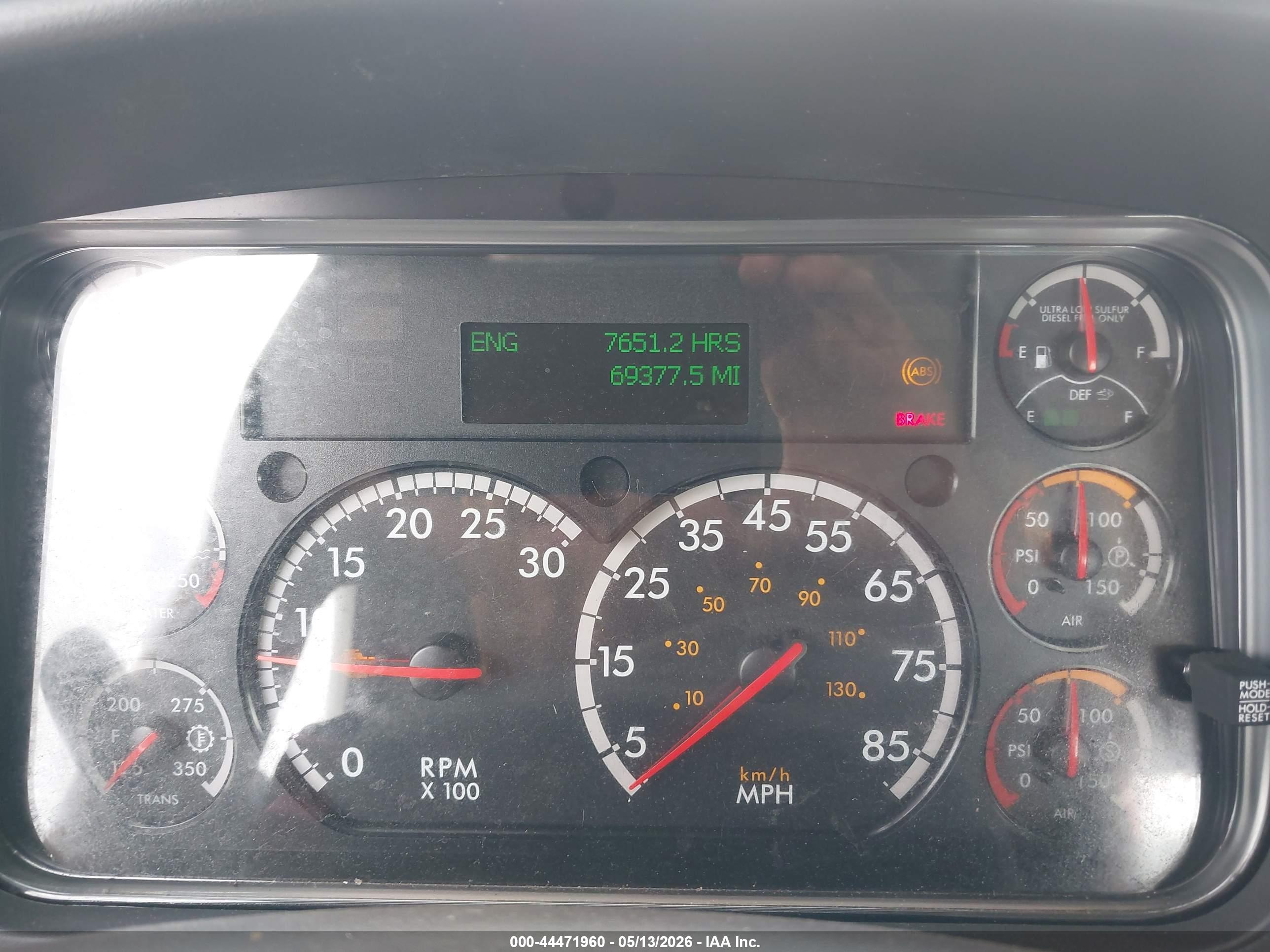 FREIGHTLINER M2 image 6