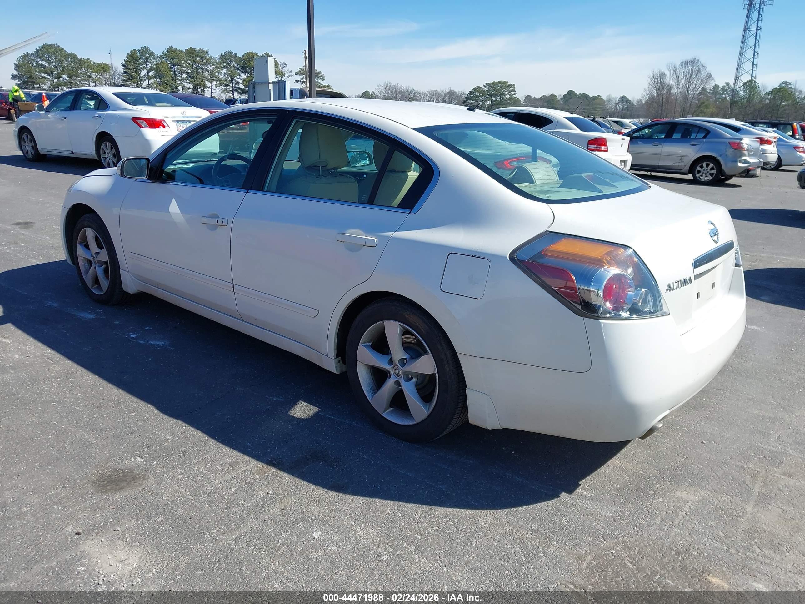 NISSAN ALTIMA image 3