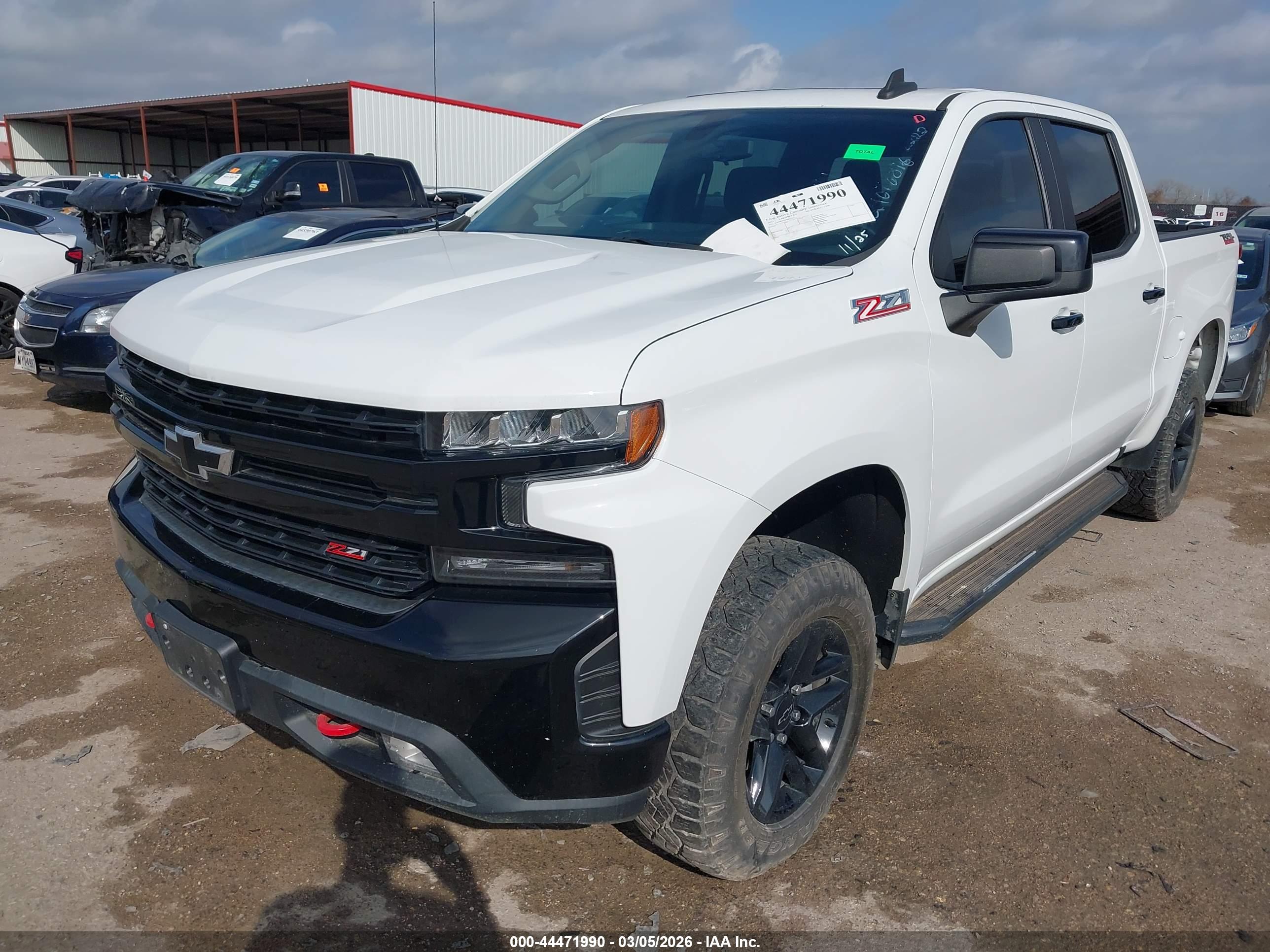 CHEVROLET SILVERADO image 2