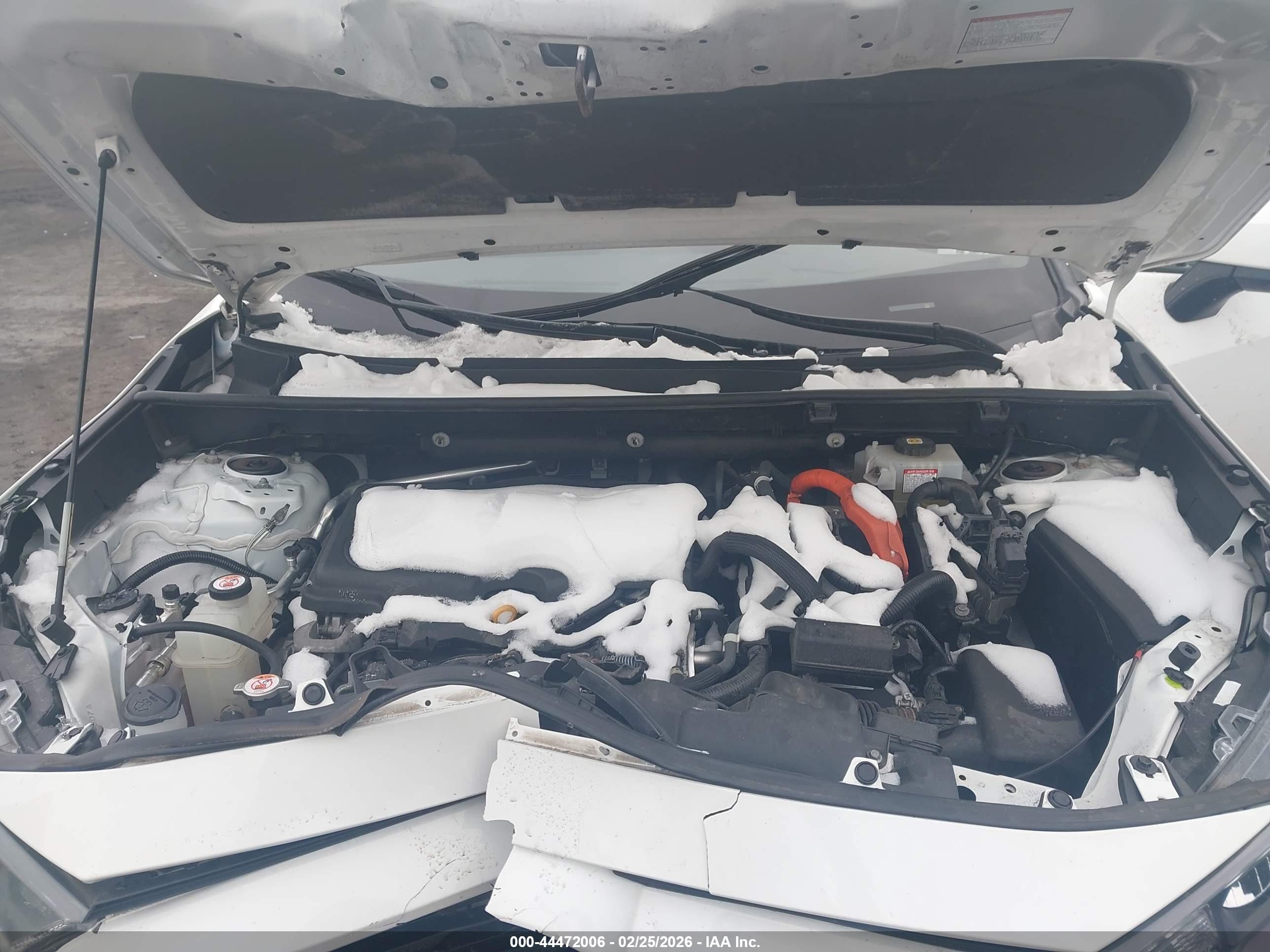 TOYOTA RAV4 image 10