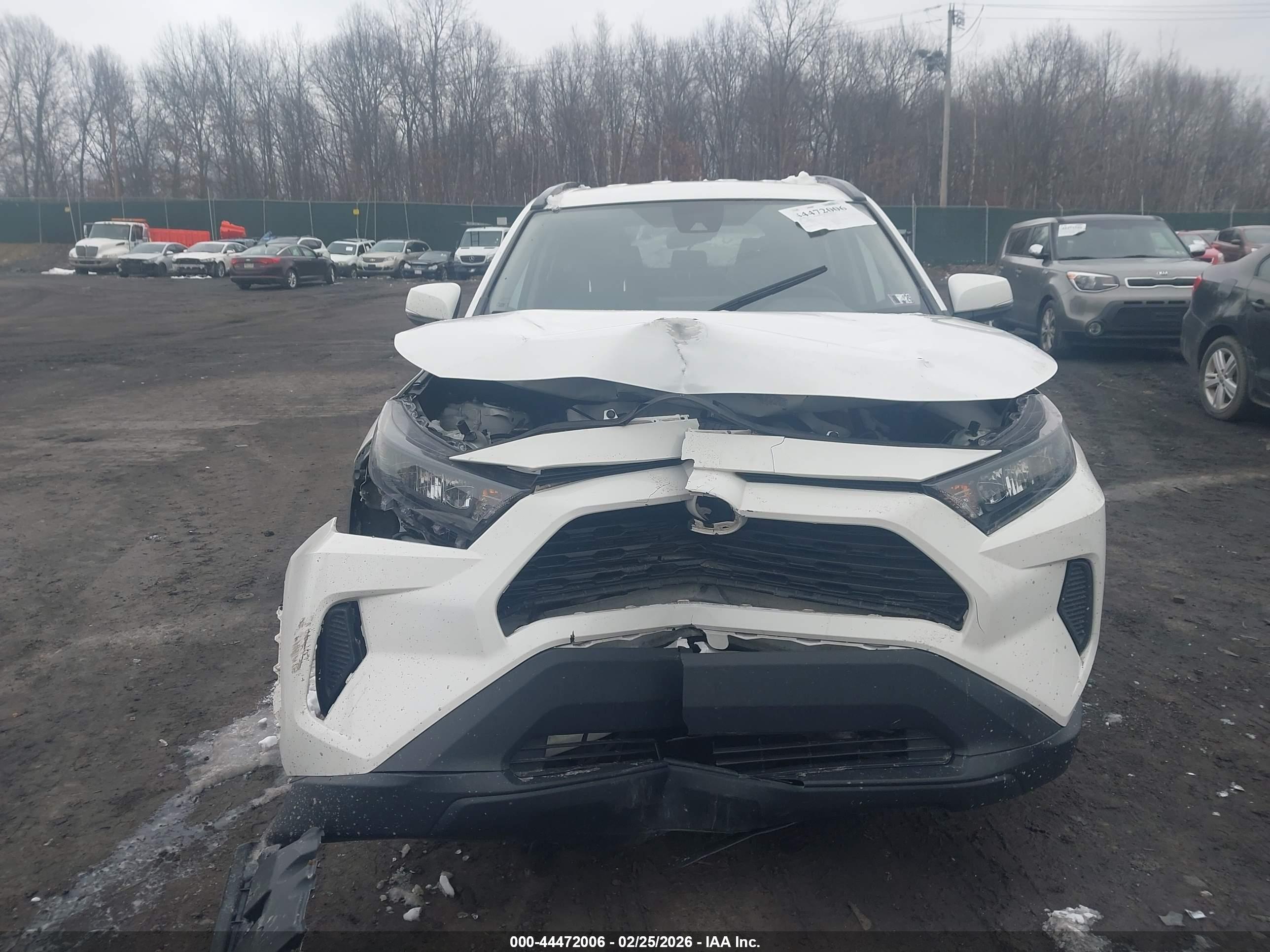 TOYOTA RAV4 image 6