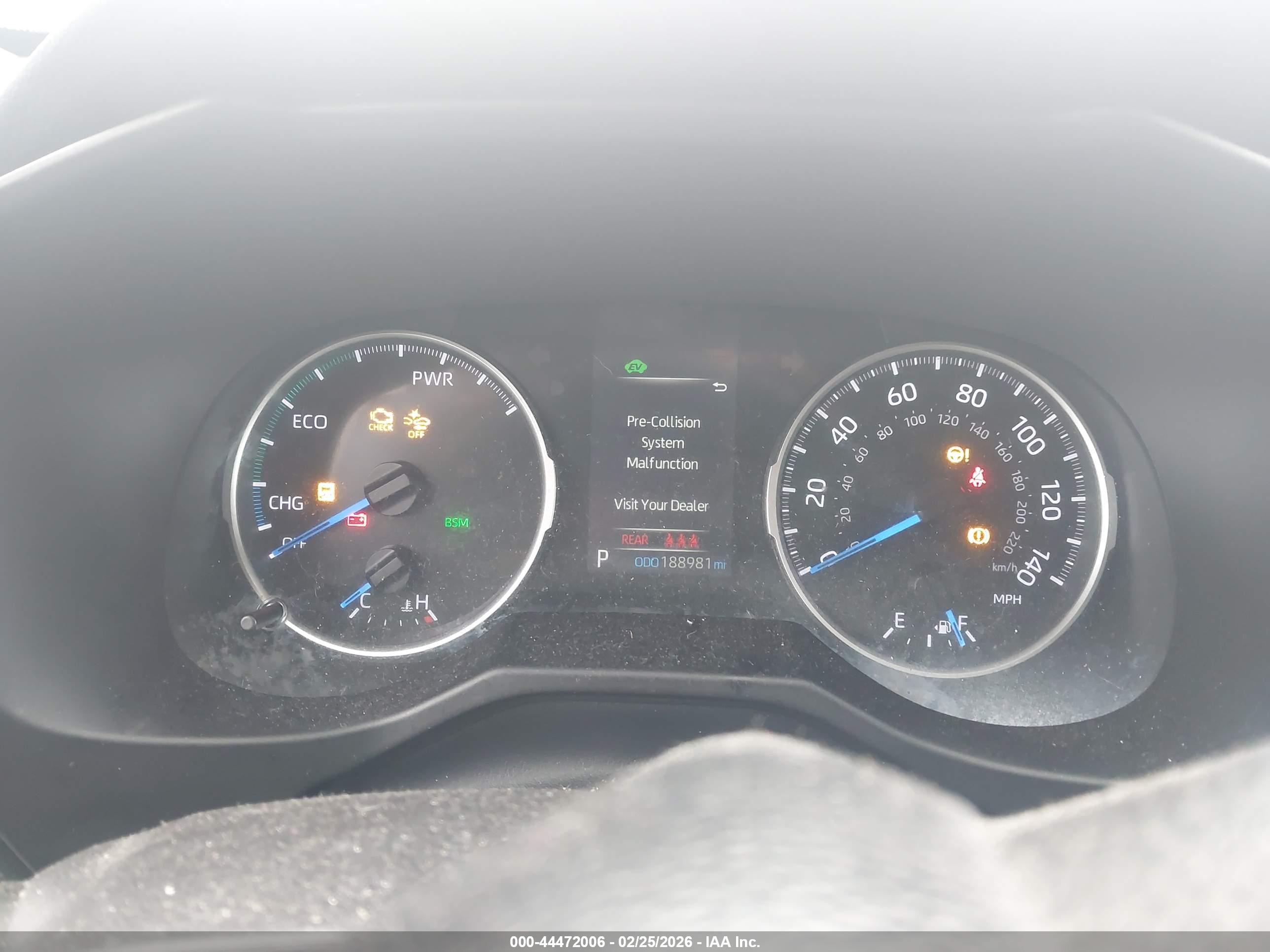 TOYOTA RAV4 image 7