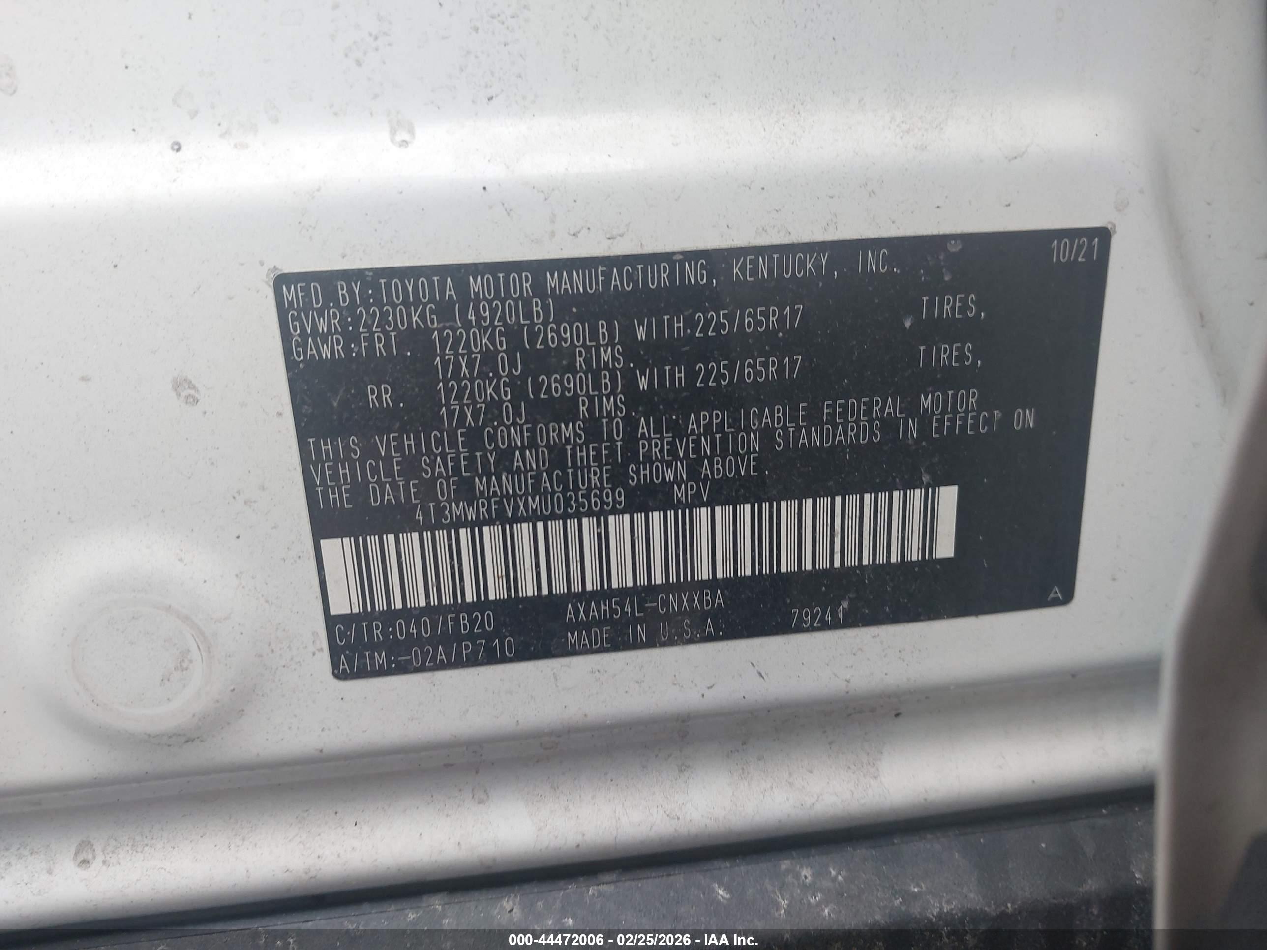 TOYOTA RAV4 image 9