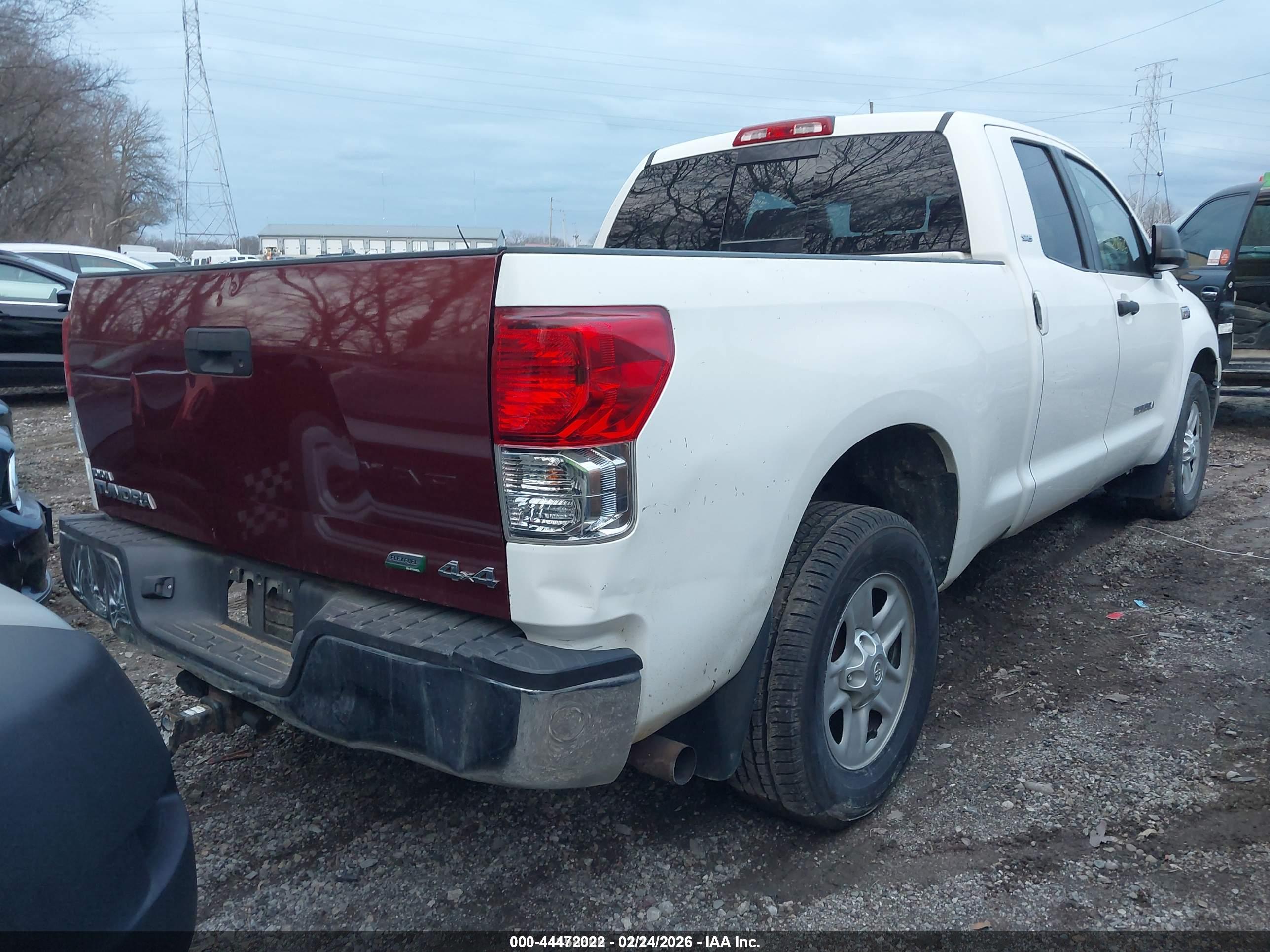 TOYOTA TUNDRA image 6