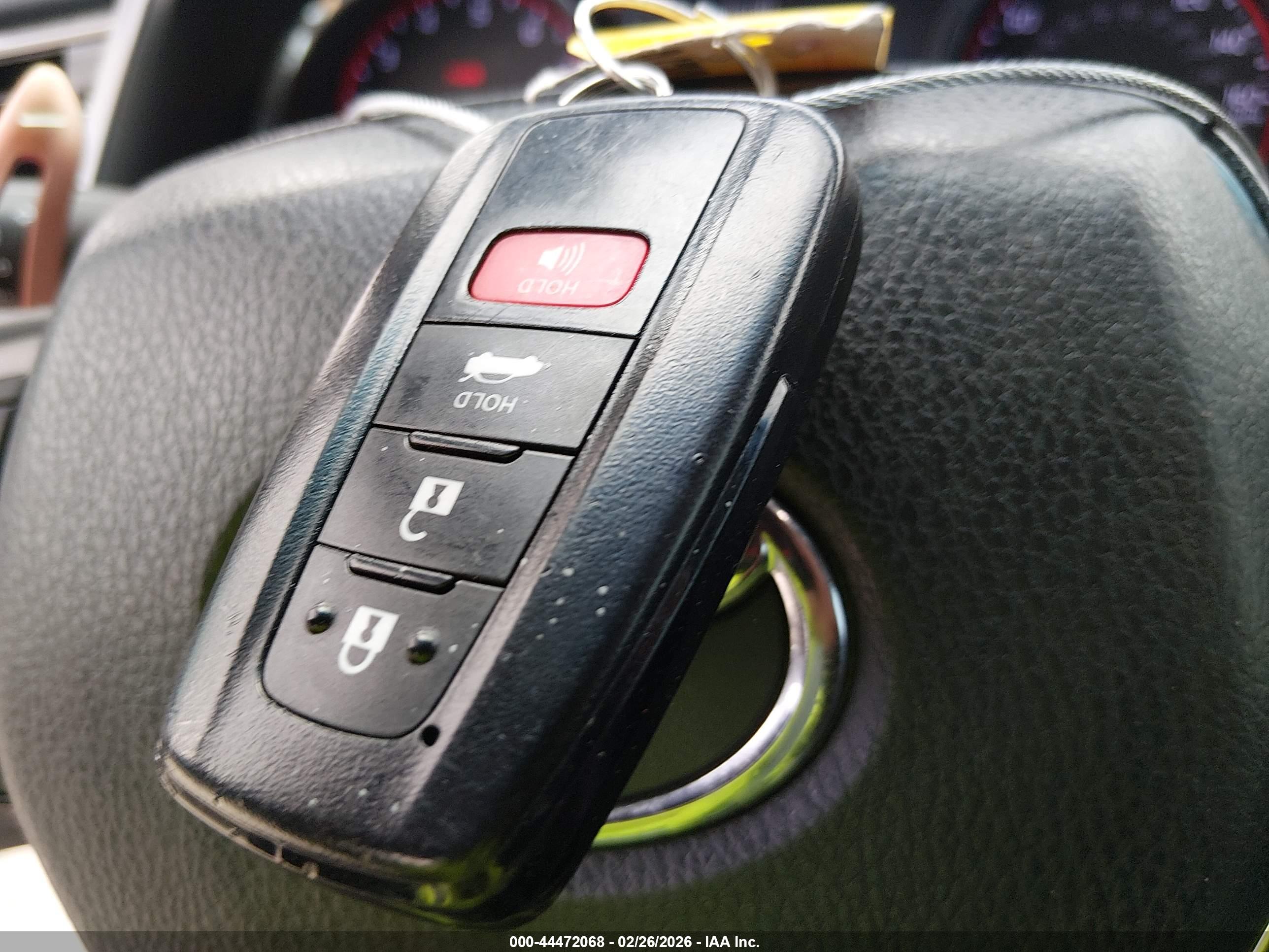 TOYOTA CAMRY image 11