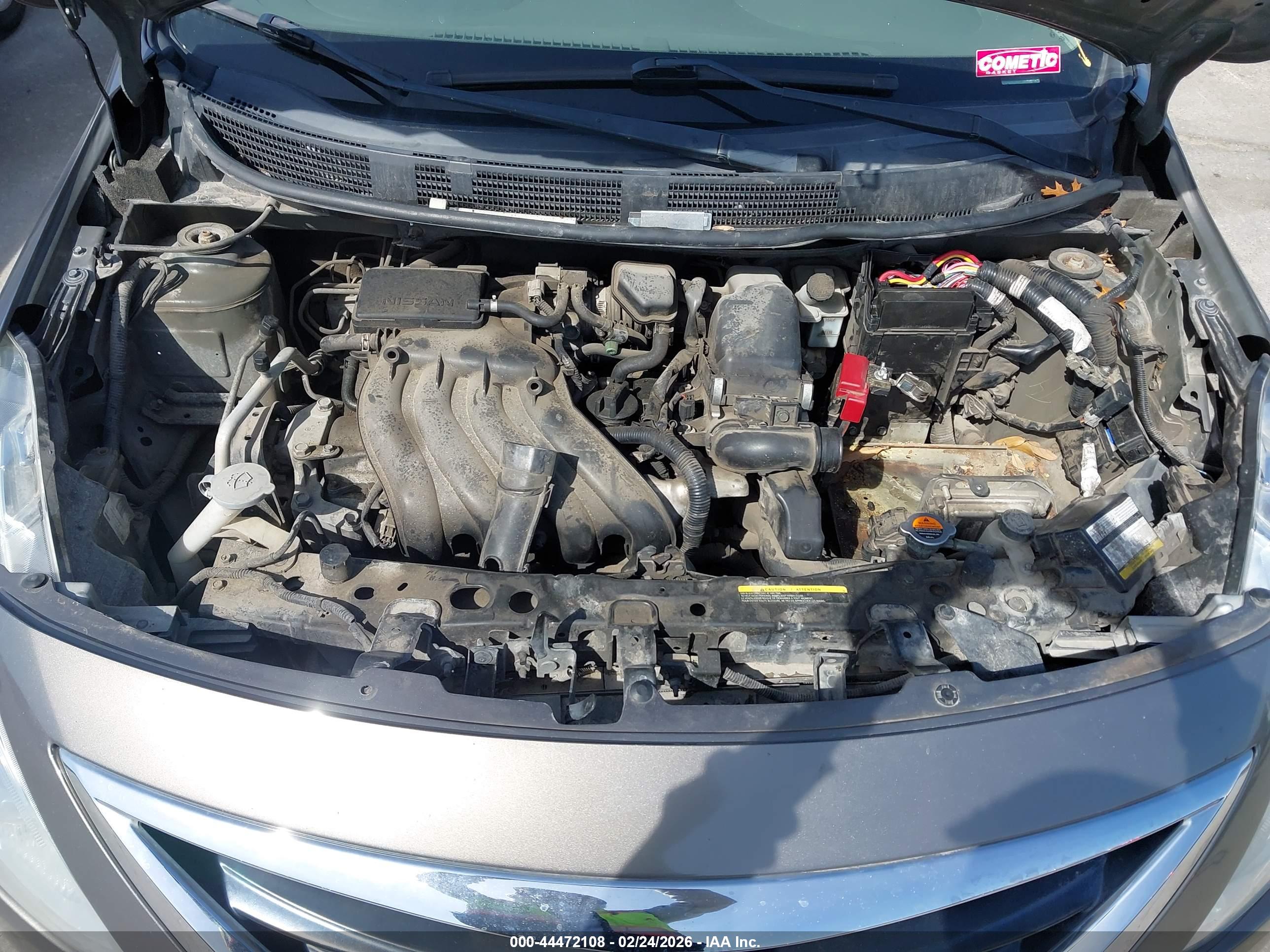 NISSAN VERSA image 10
