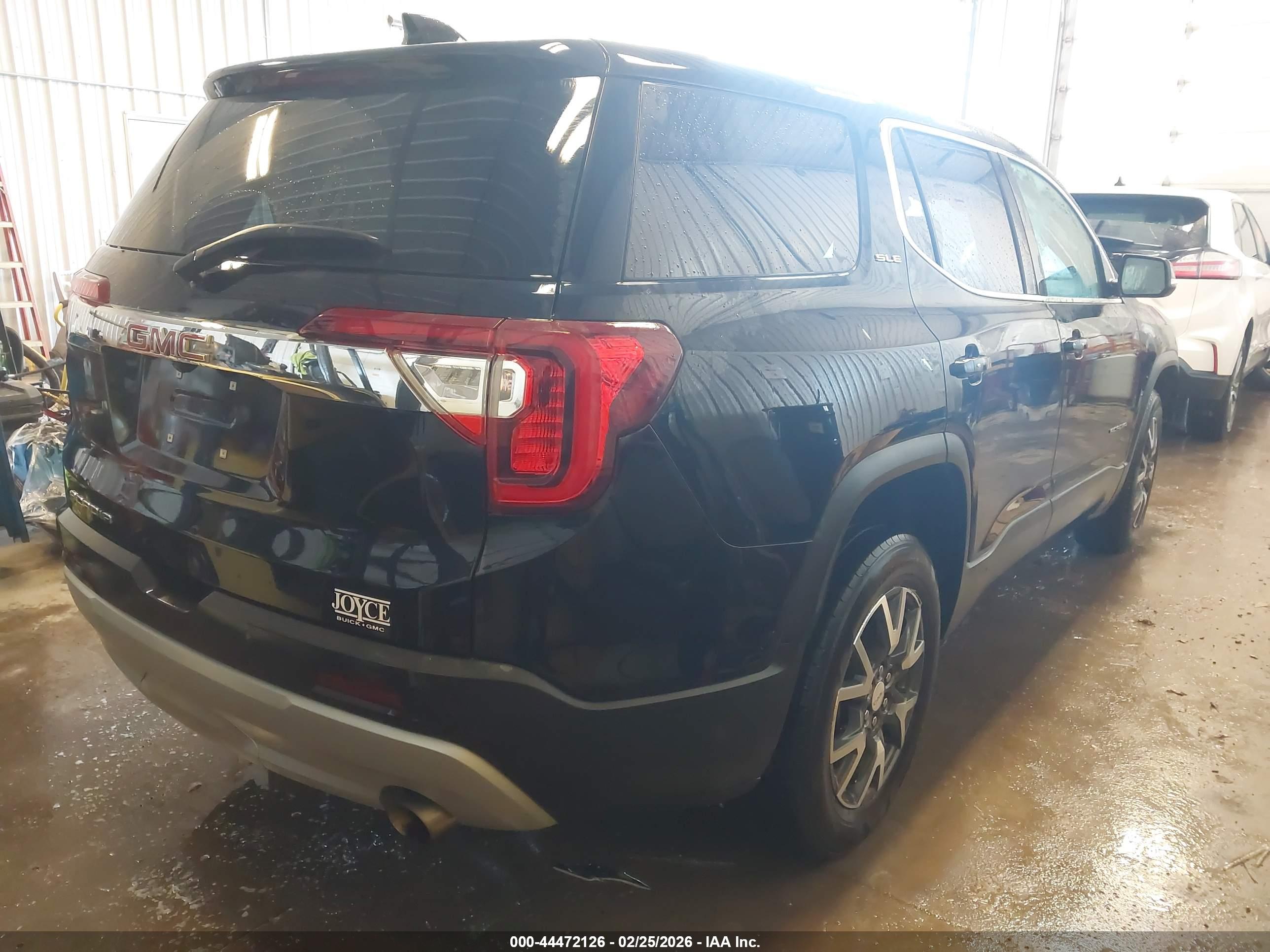 GMC ACADIA image 4