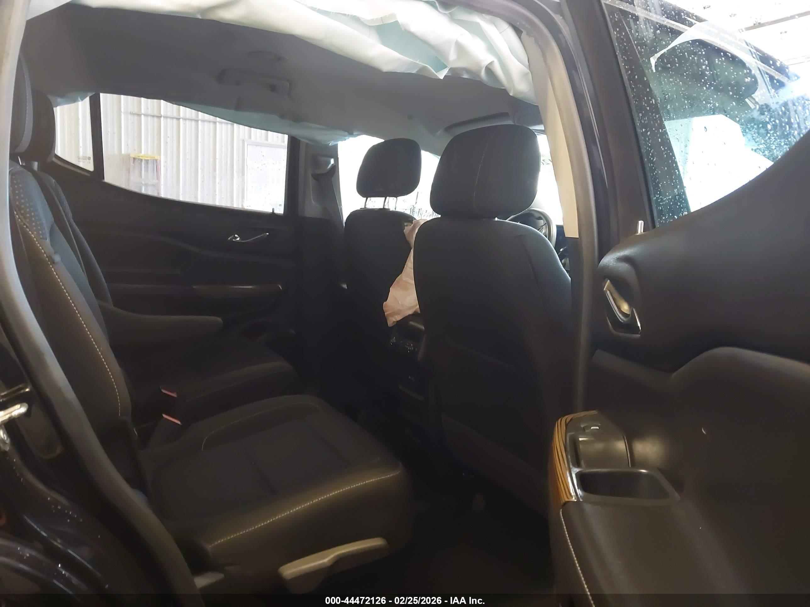 GMC ACADIA image 8