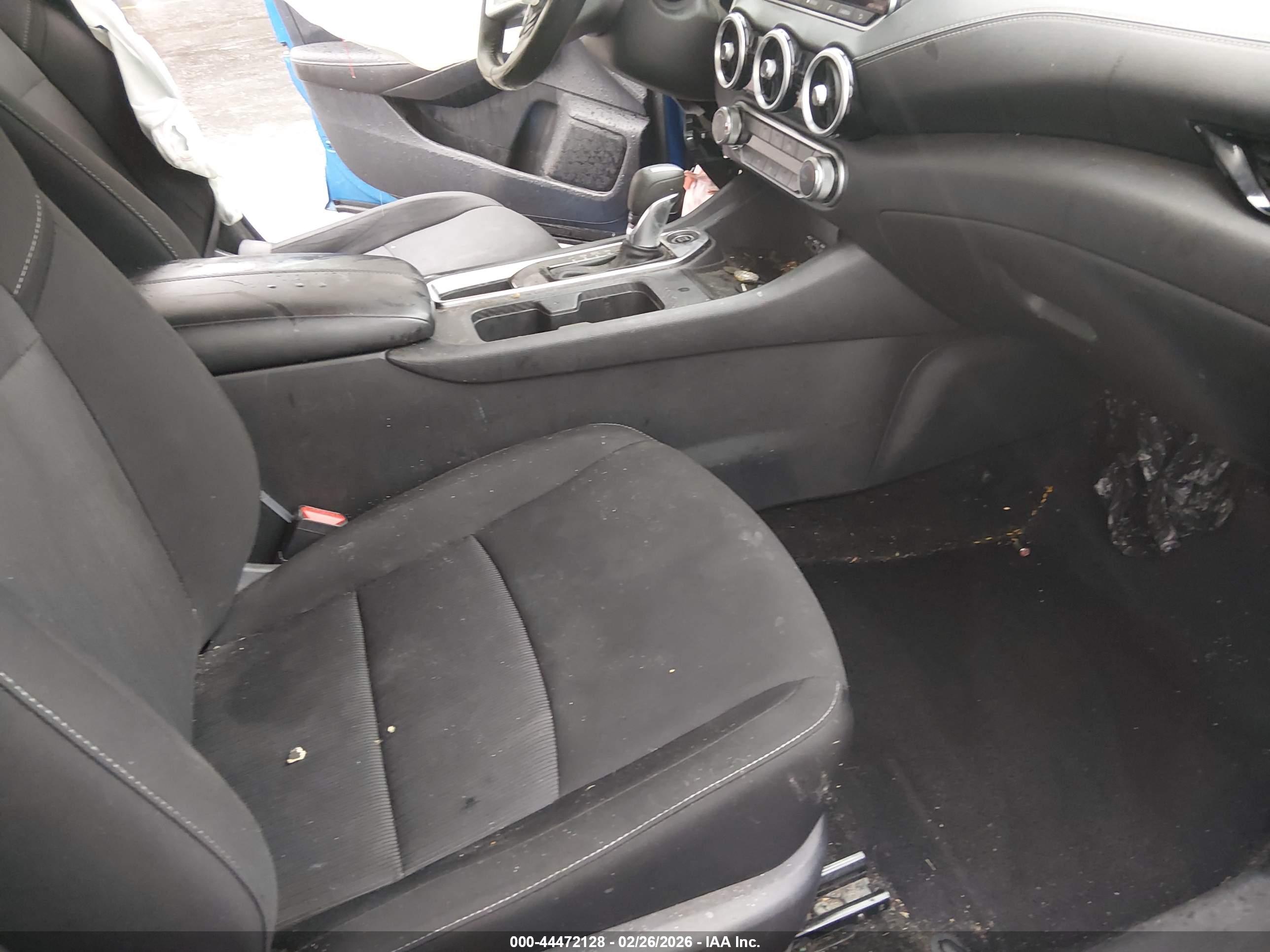 NISSAN SENTRA image 5