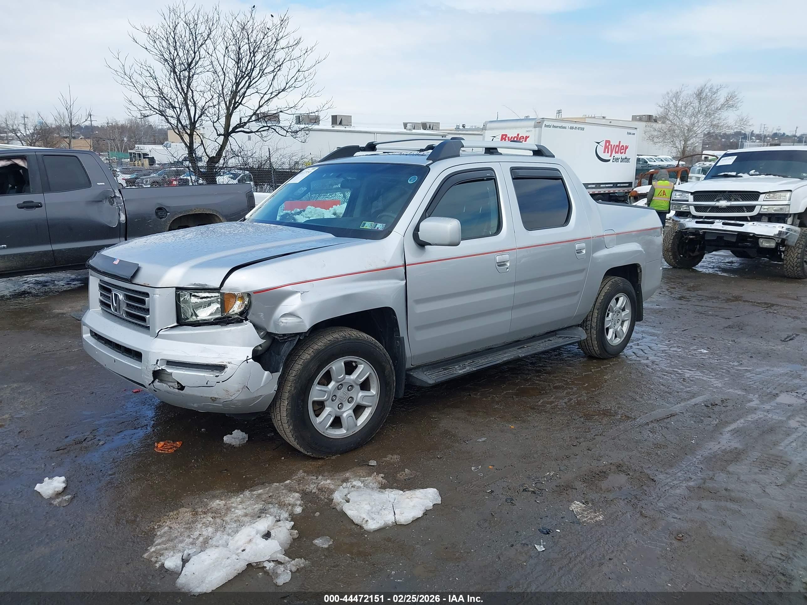 HONDA RIDGELINE image 2