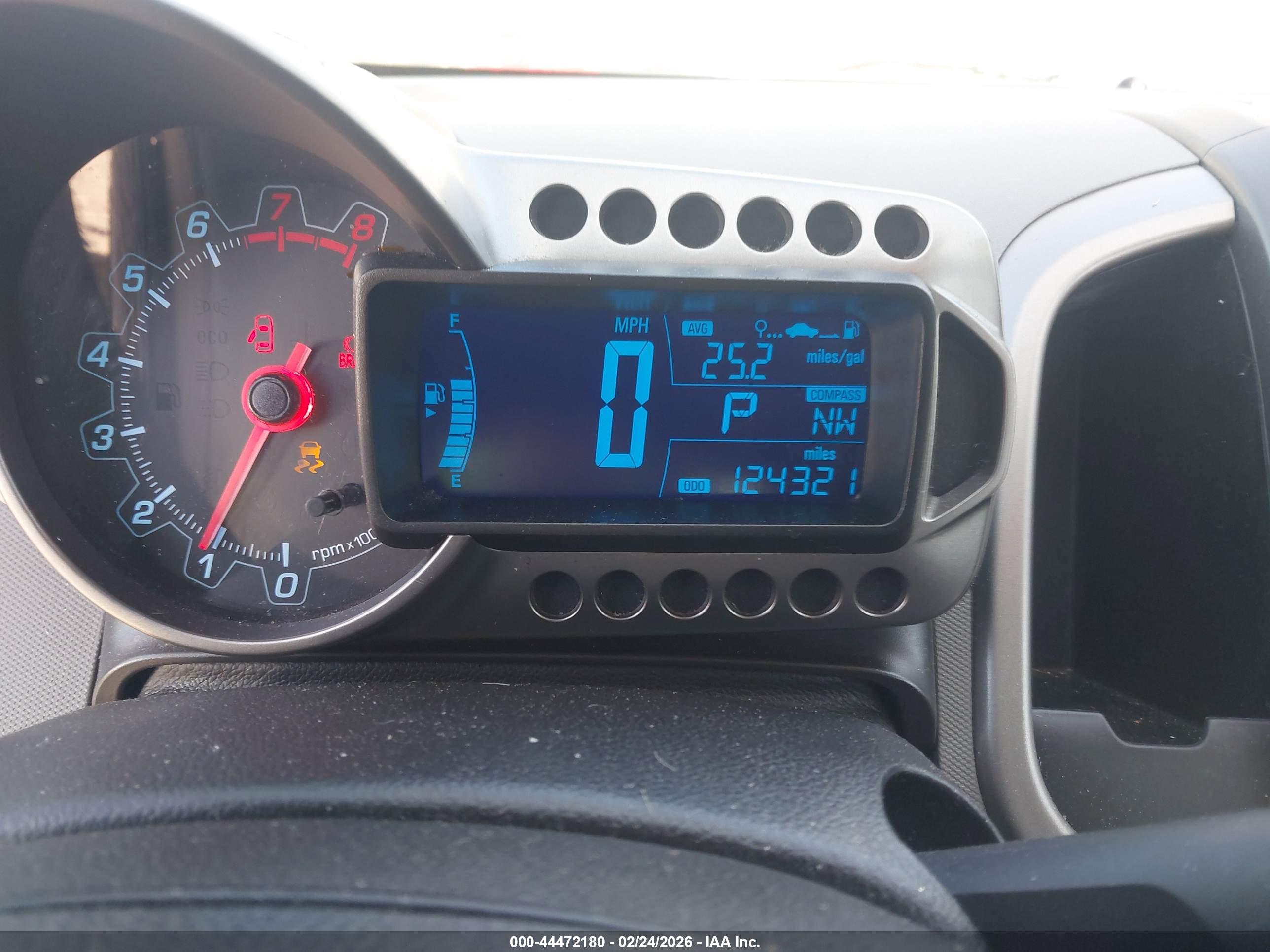 CHEVROLET SONIC image 7