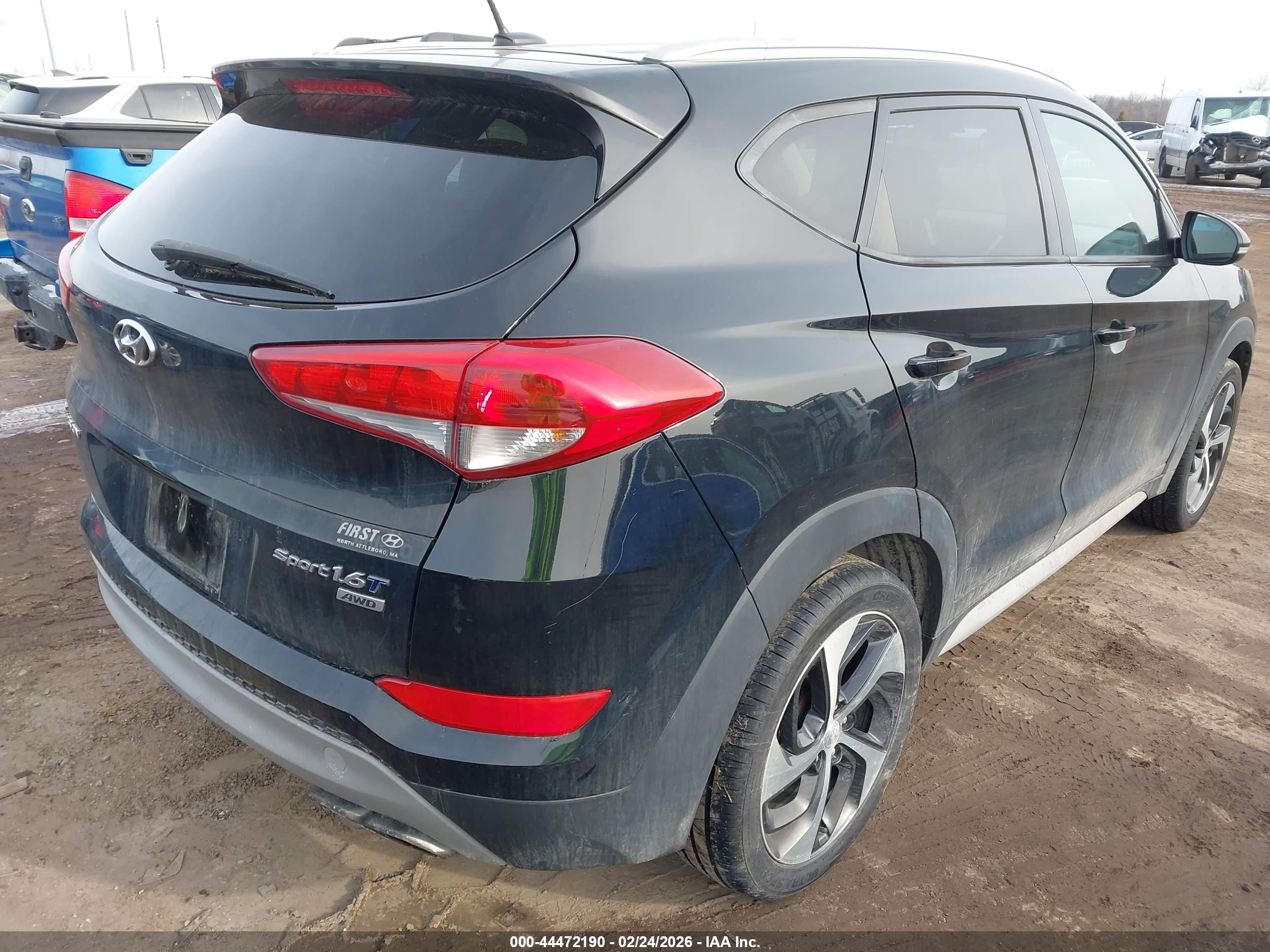 HYUNDAI TUCSON image 4