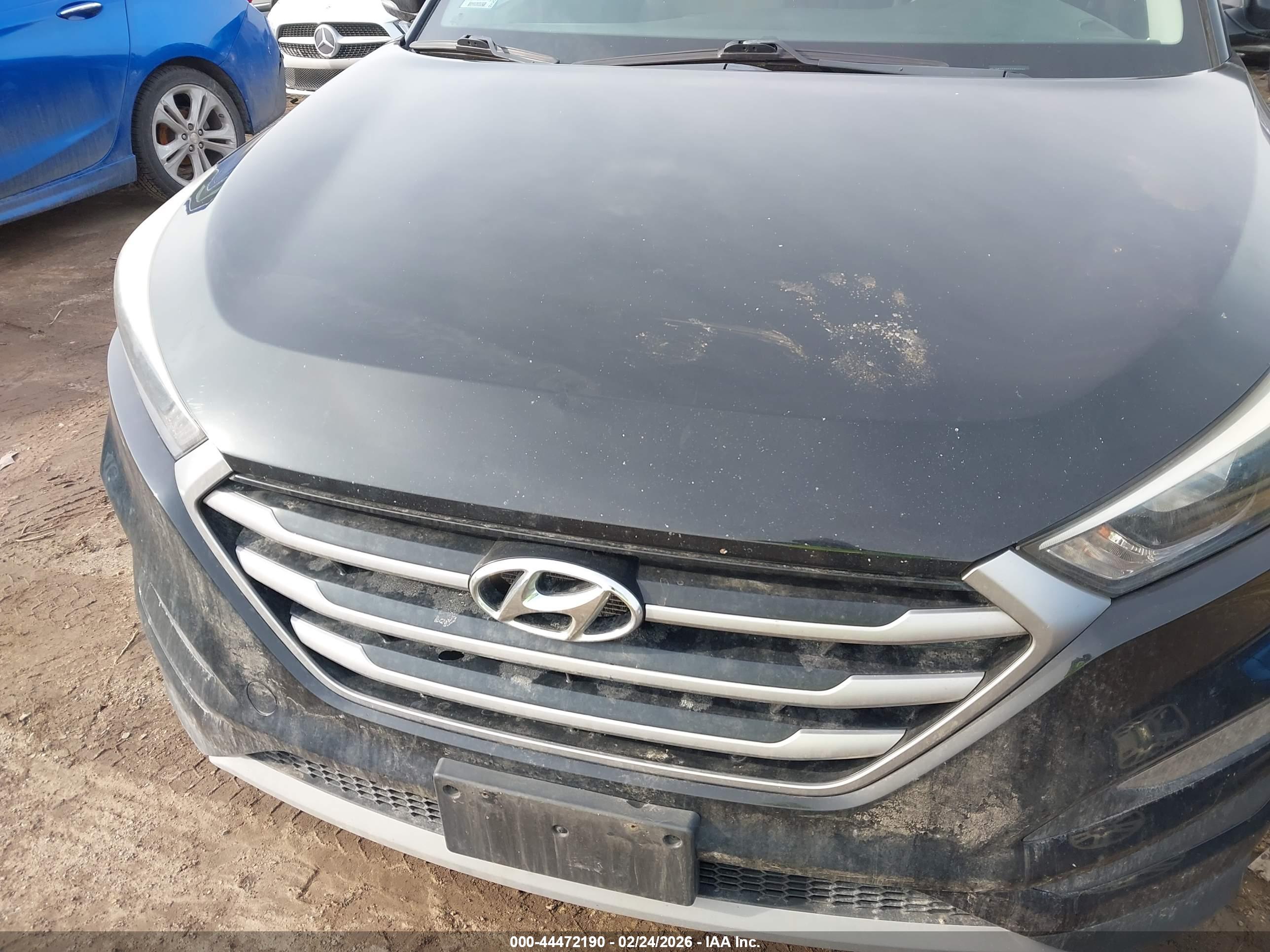 HYUNDAI TUCSON image 6