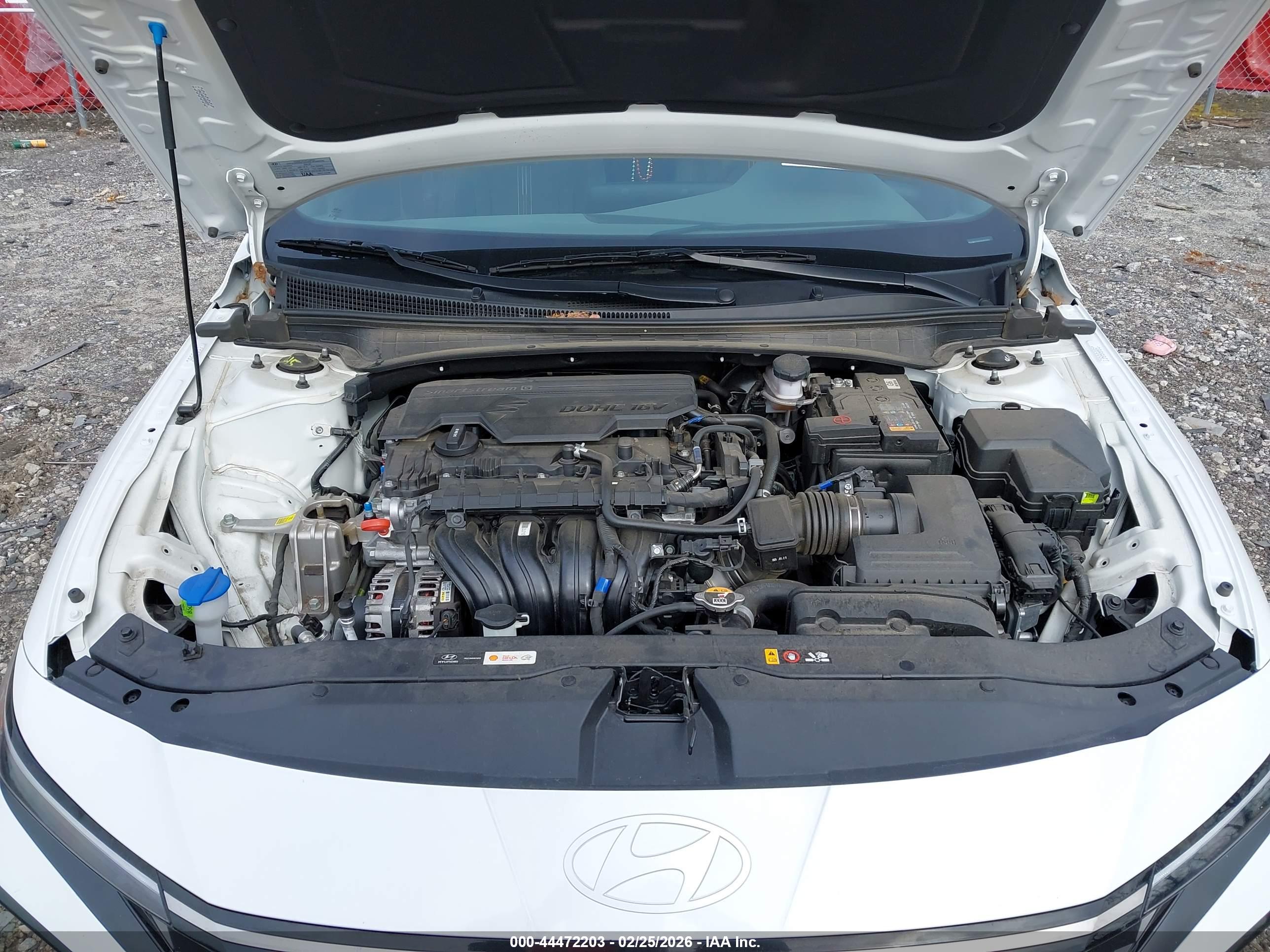 HYUNDAI ELANTRA image 10