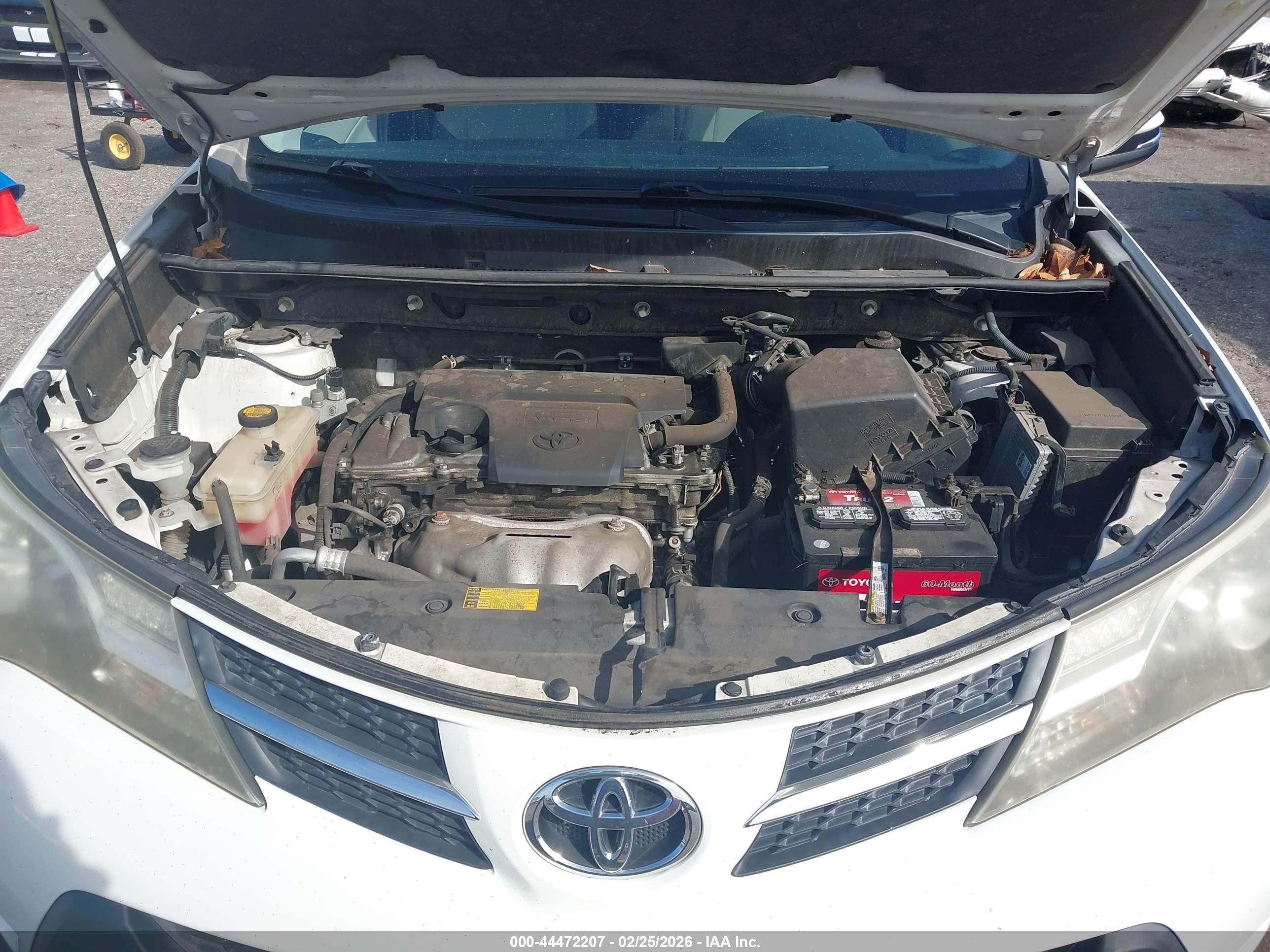 TOYOTA RAV4 image 10