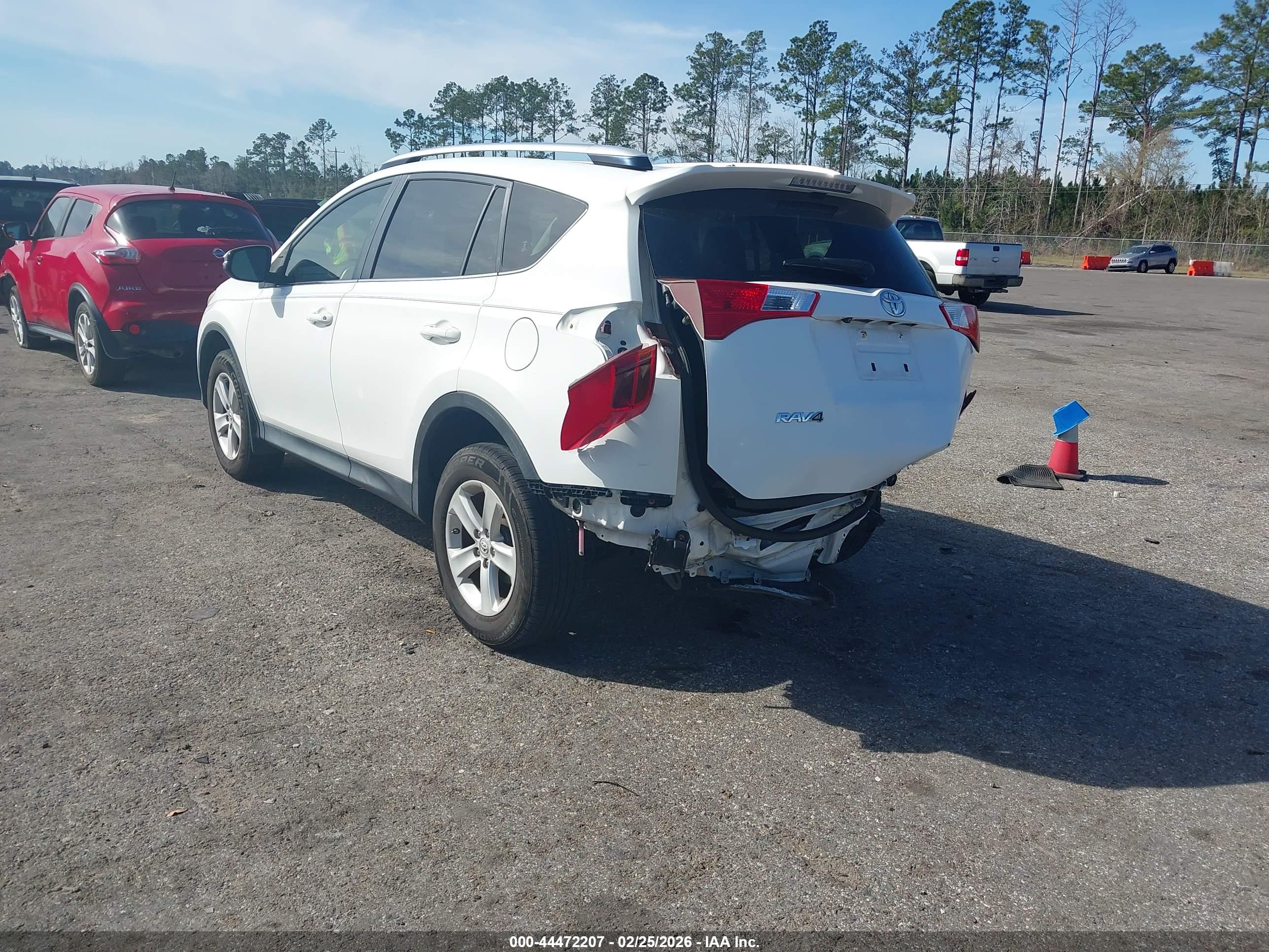 TOYOTA RAV4 image 3
