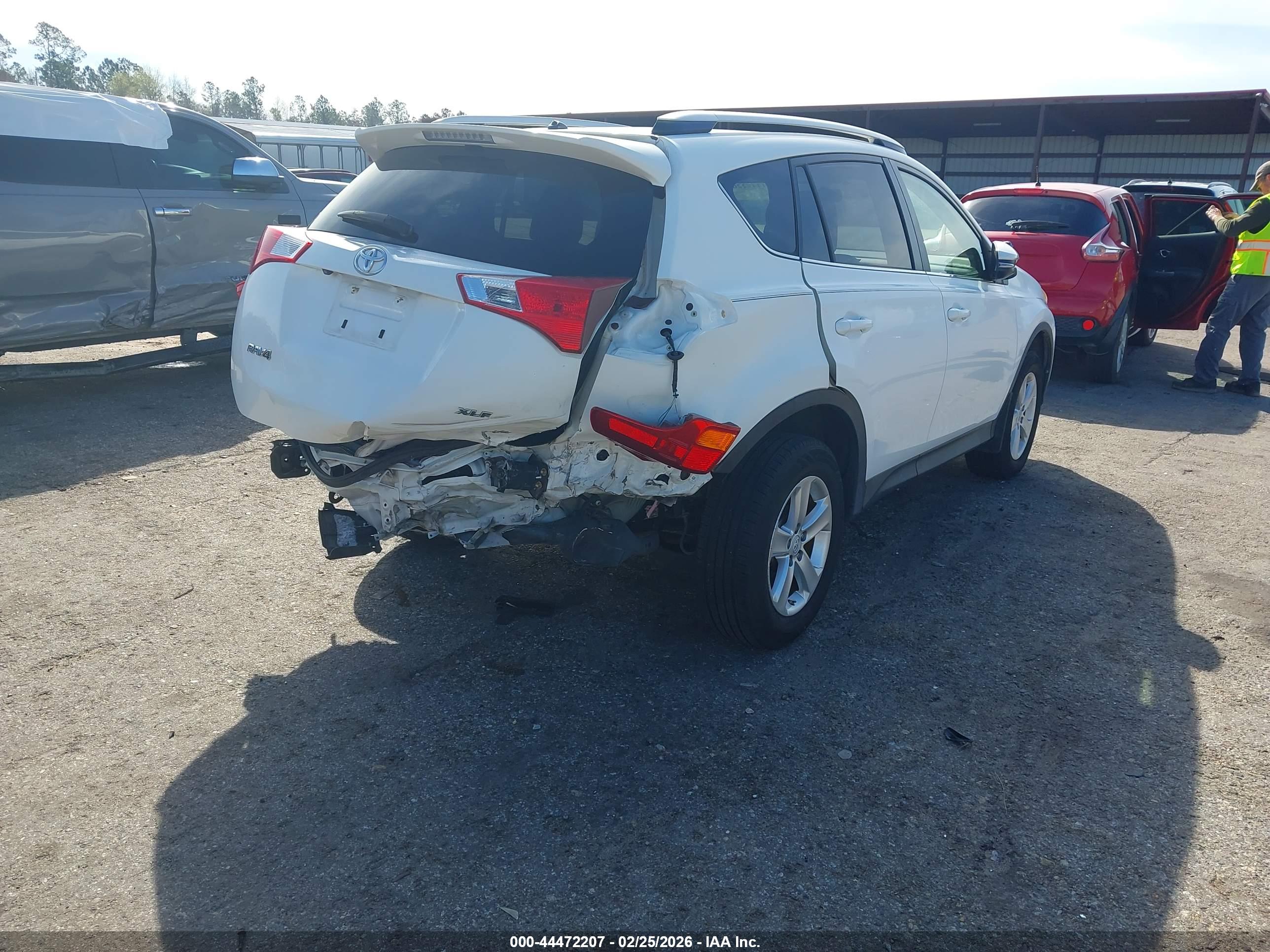 TOYOTA RAV4 image 4