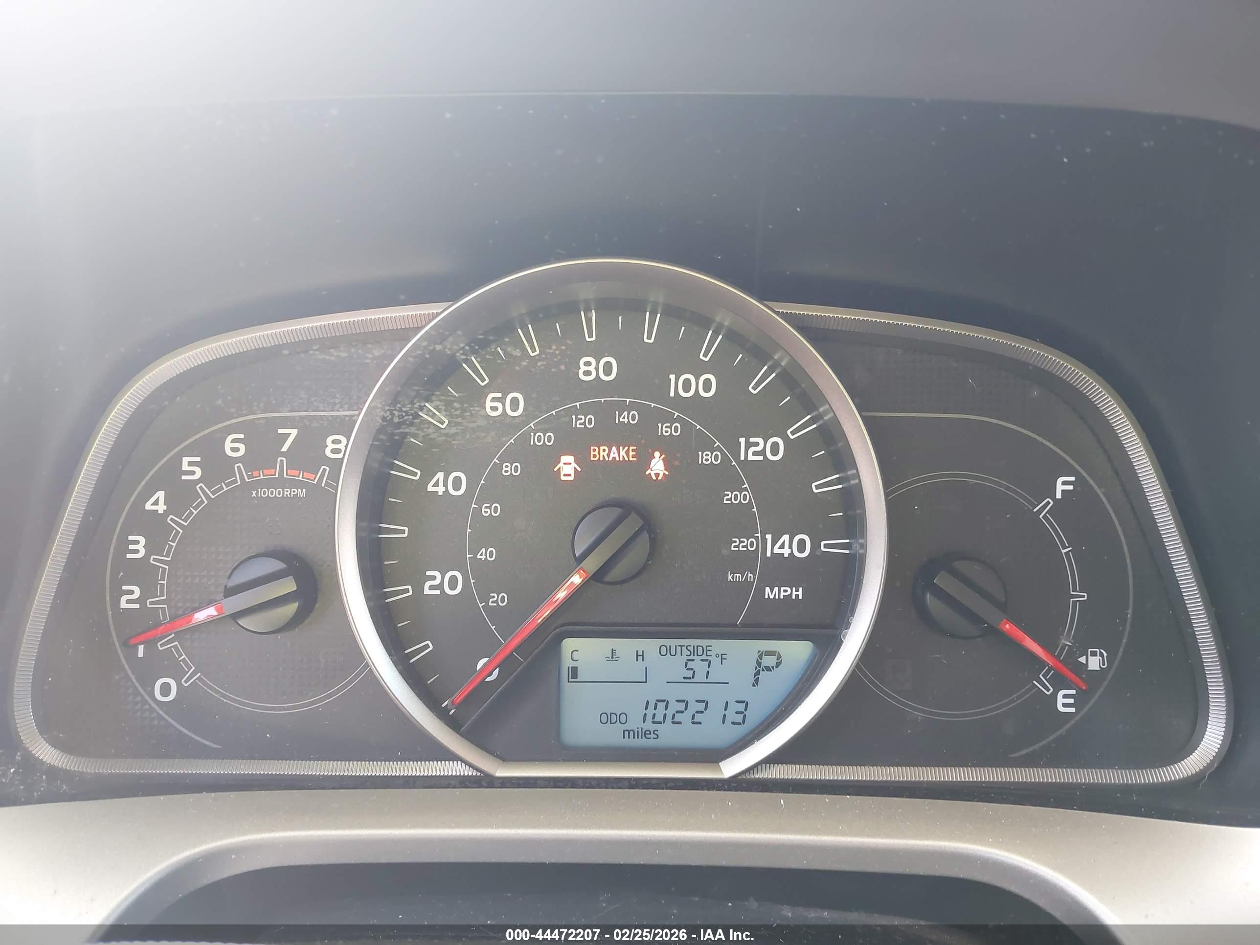 TOYOTA RAV4 image 7
