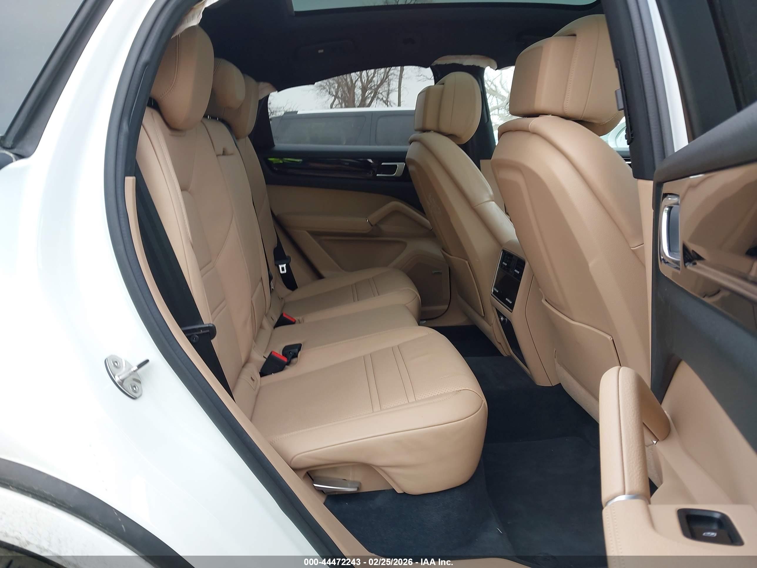 PORSCHE CAYENNE image 8