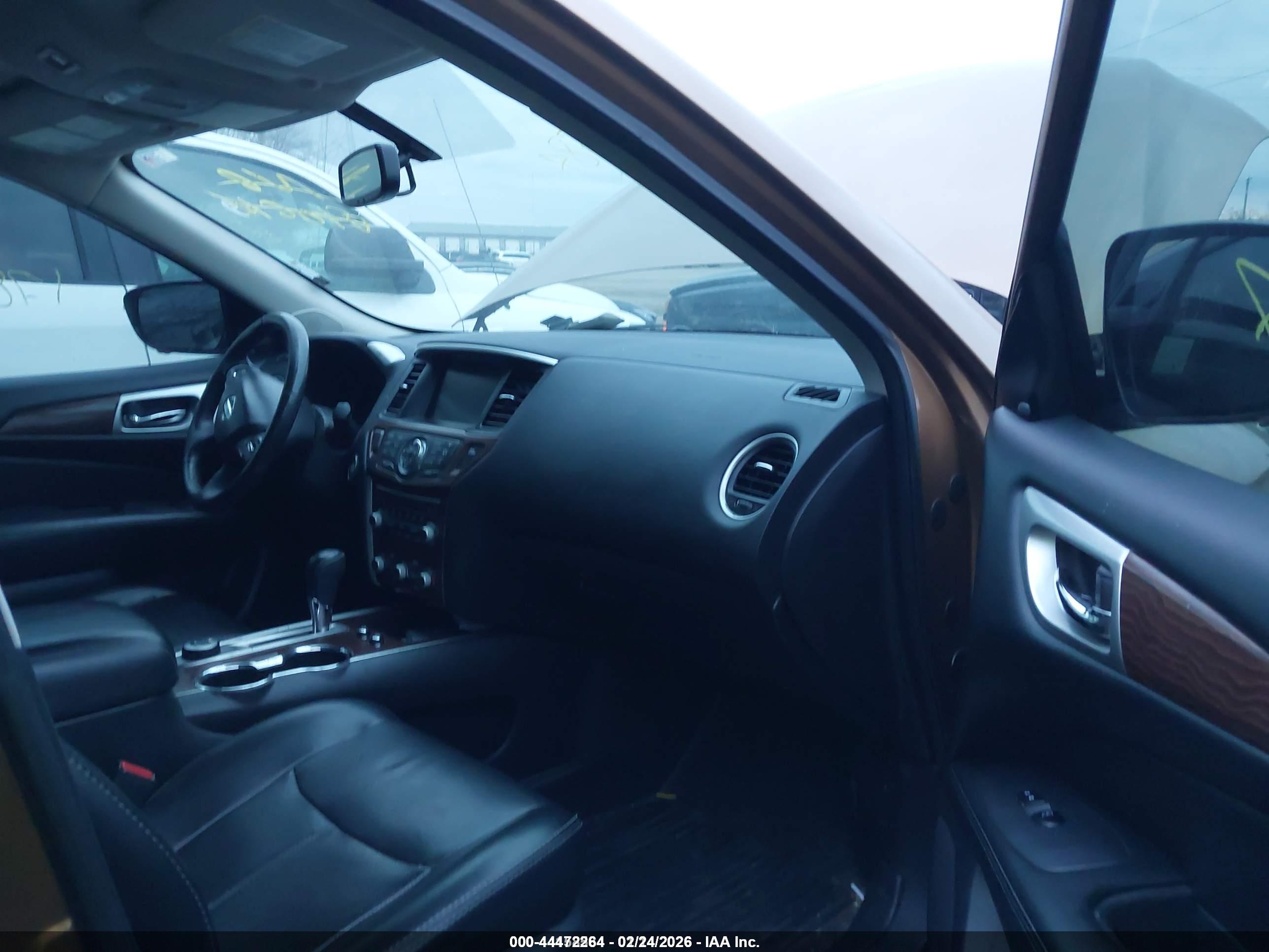 NISSAN PATHFINDER image 5