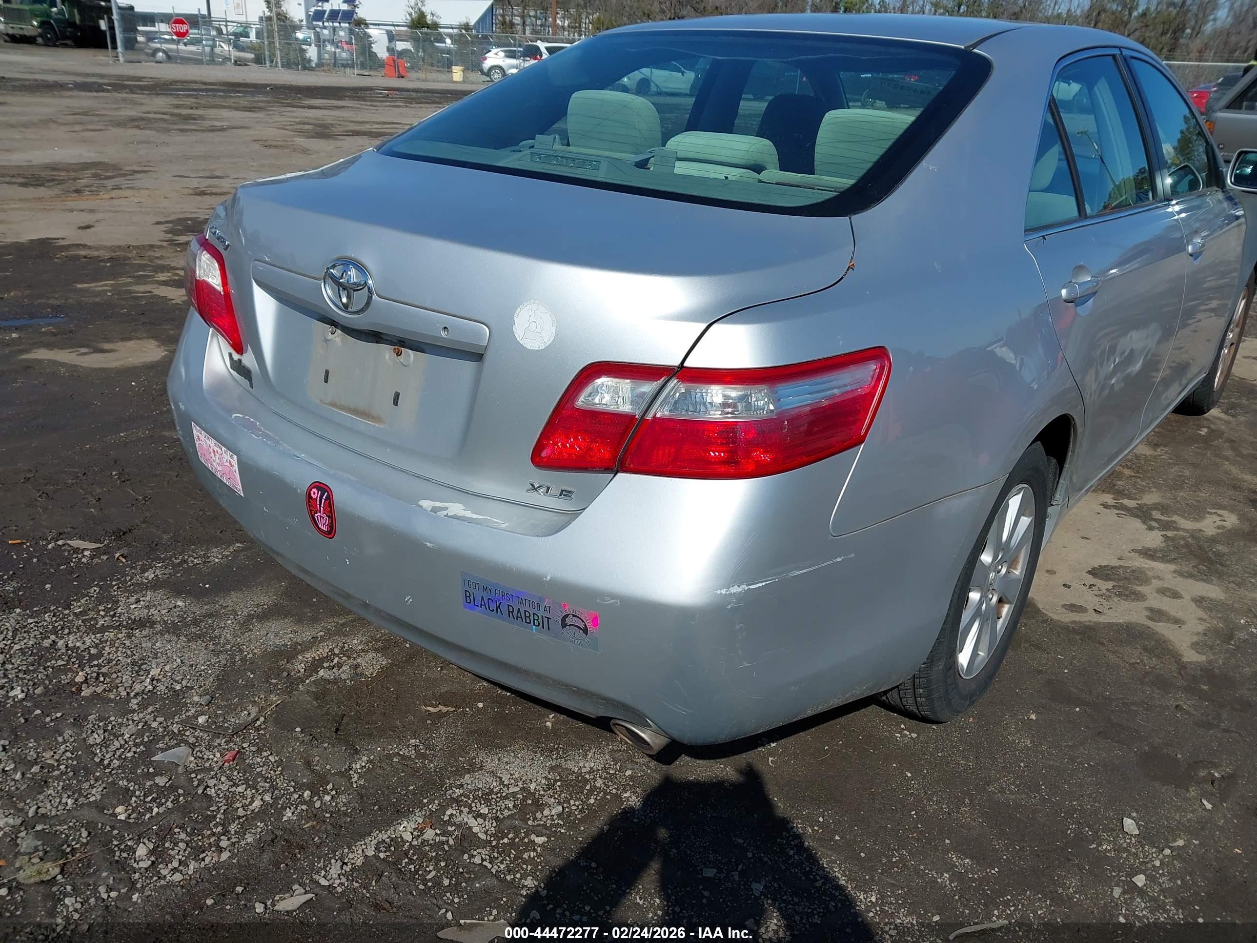TOYOTA CAMRY image 6
