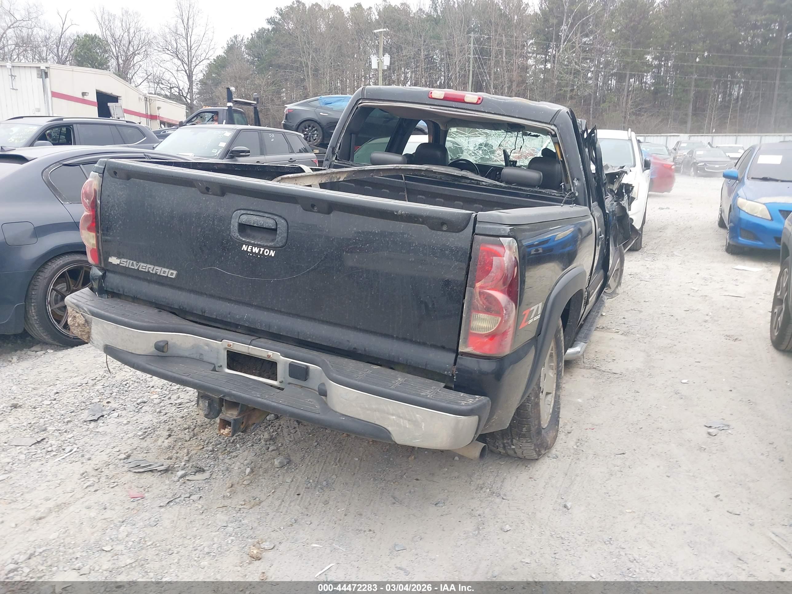 CHEVROLET SILVERADO image 4
