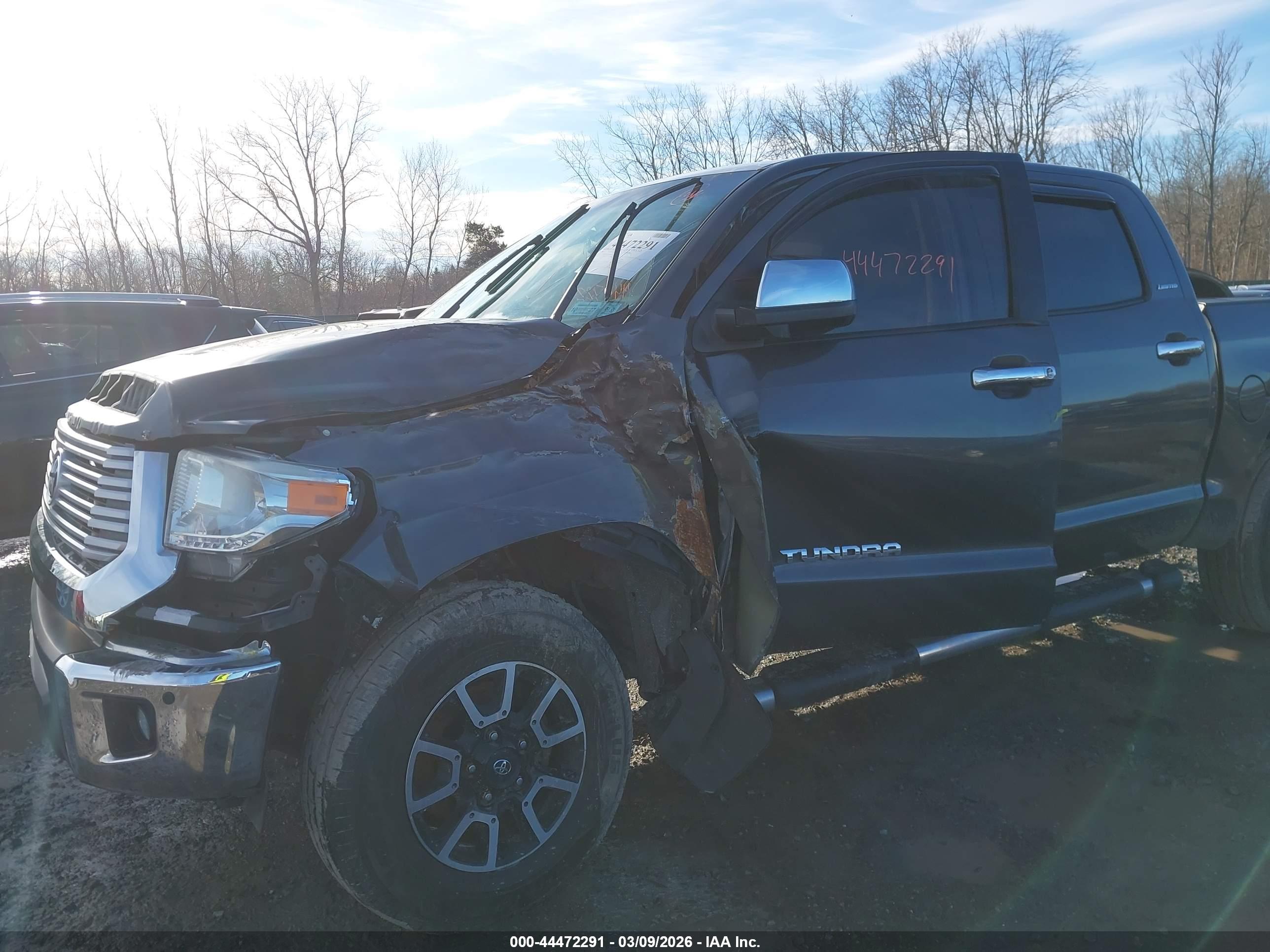 TOYOTA TUNDRA image 6