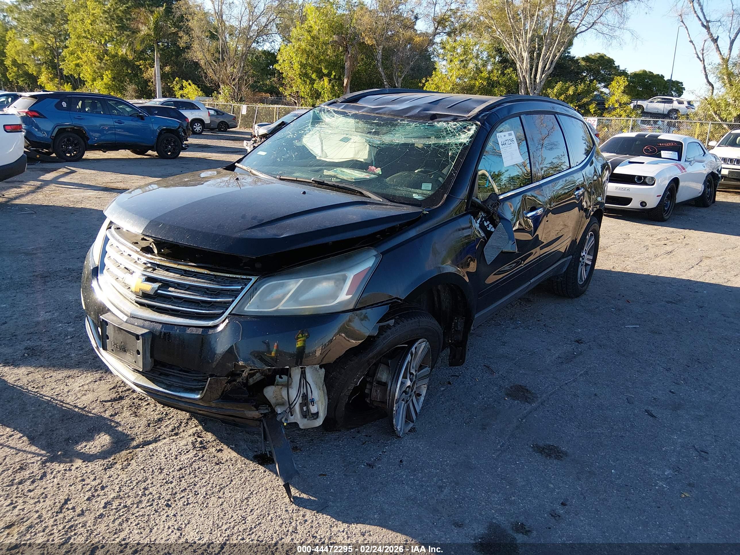 CHEVROLET TRAVERSE image 2