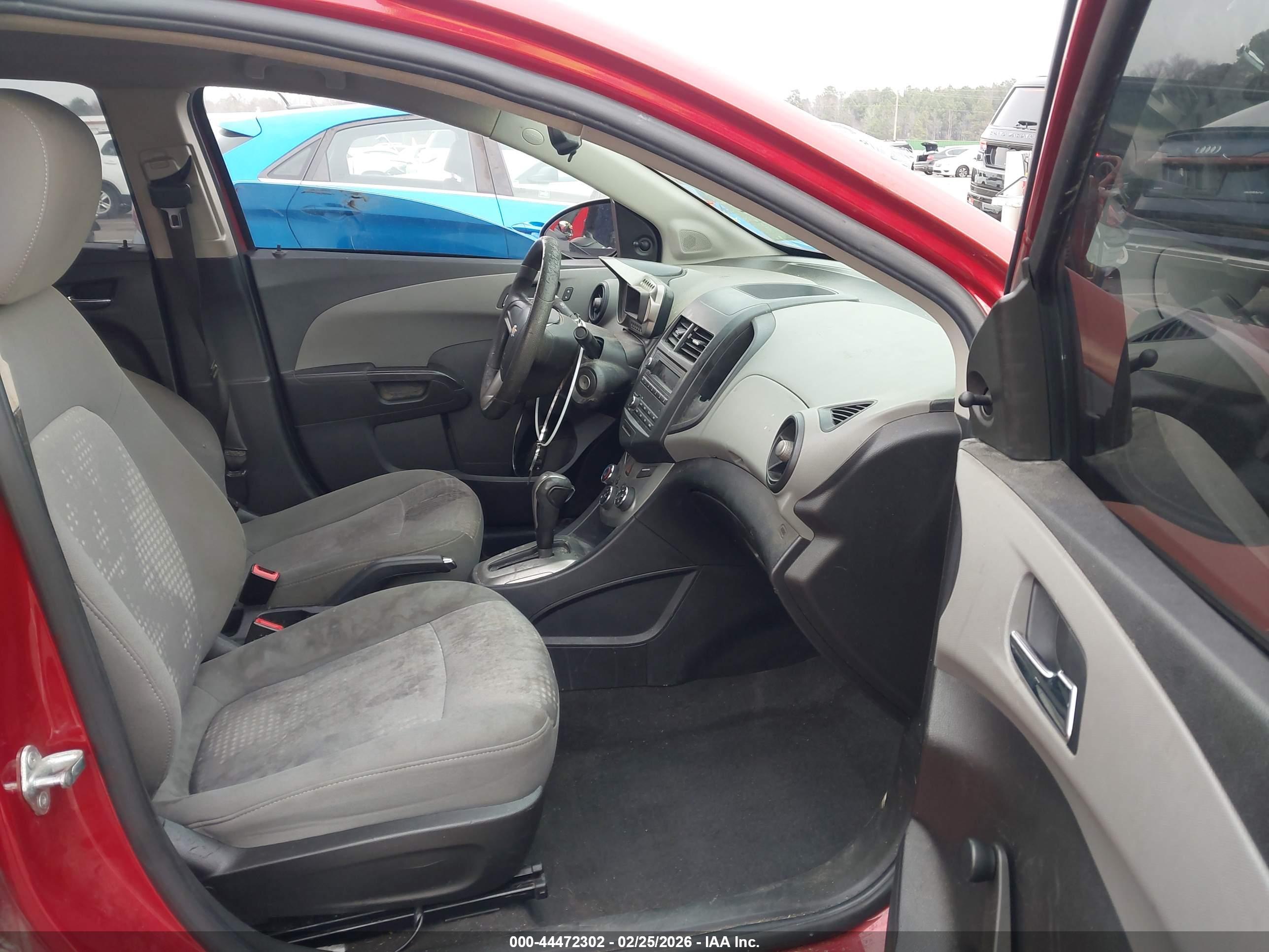 CHEVROLET SONIC image 5