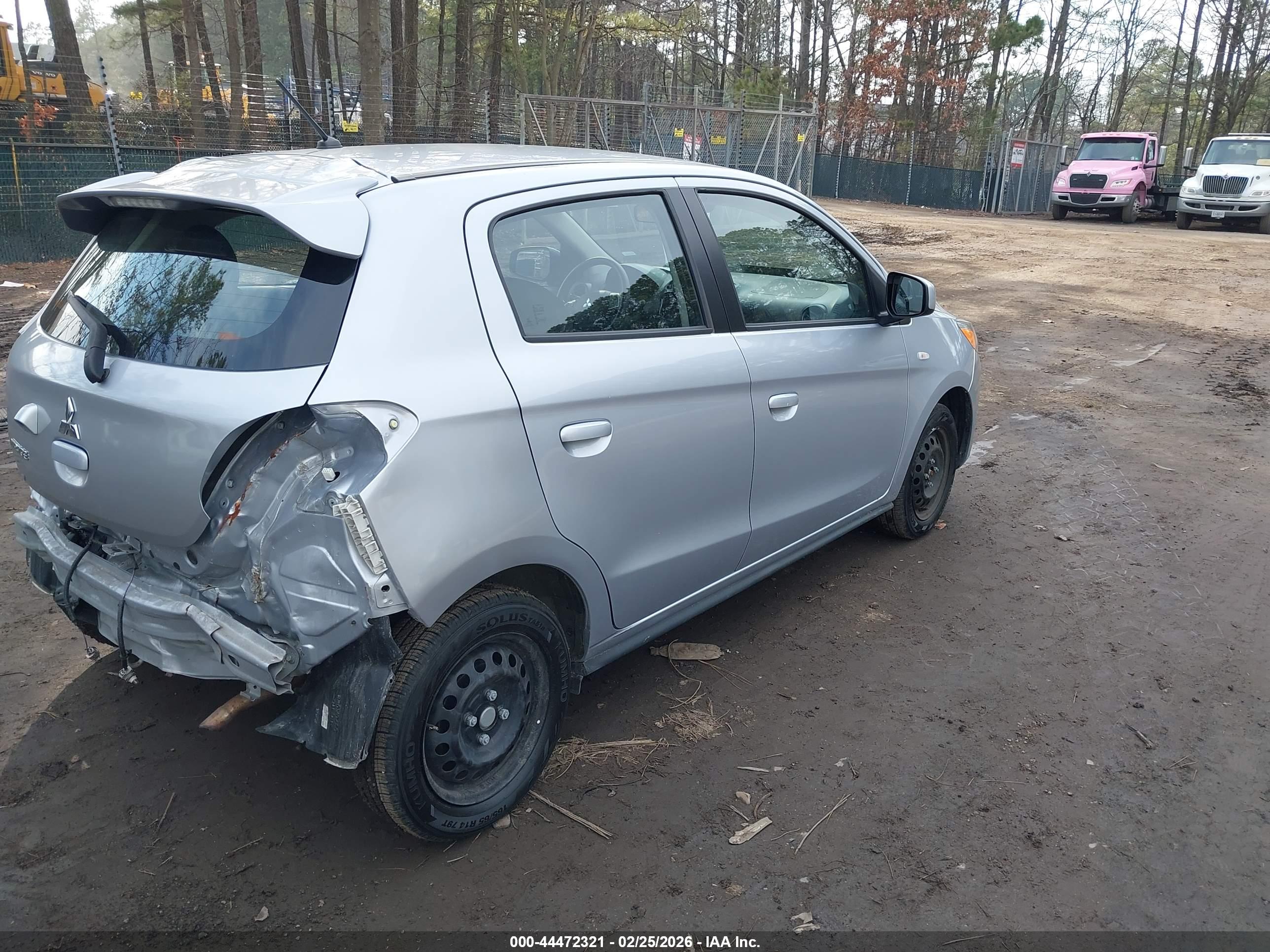 MITSUBISHI MIRAGE image 4