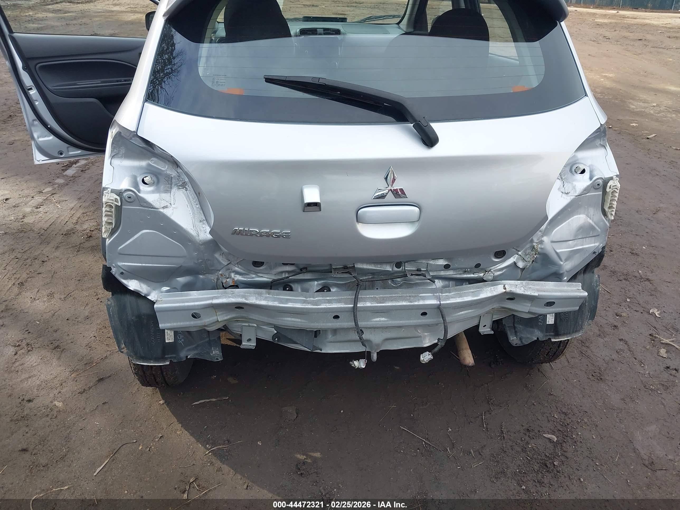 MITSUBISHI MIRAGE image 6