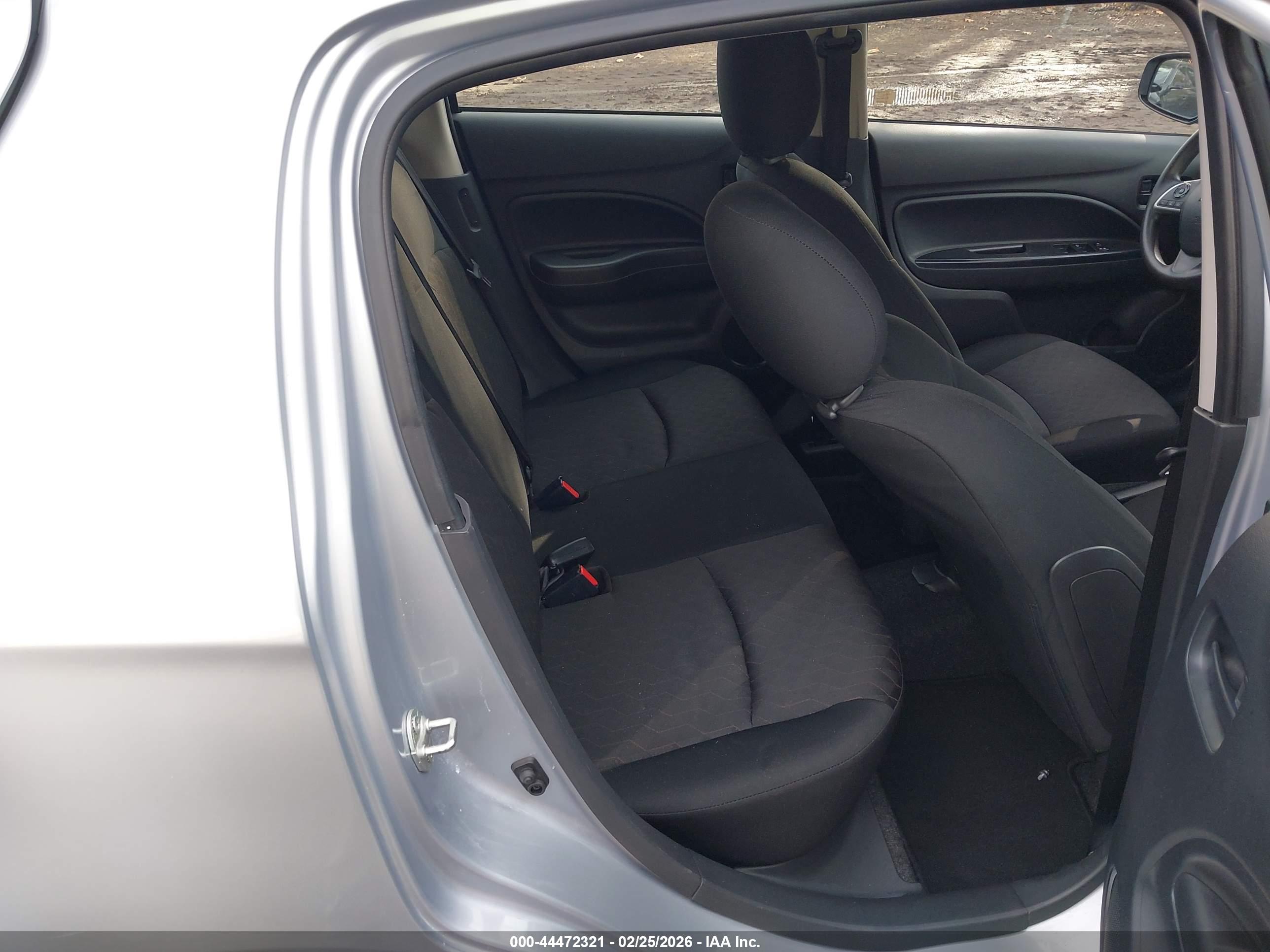 MITSUBISHI MIRAGE image 8