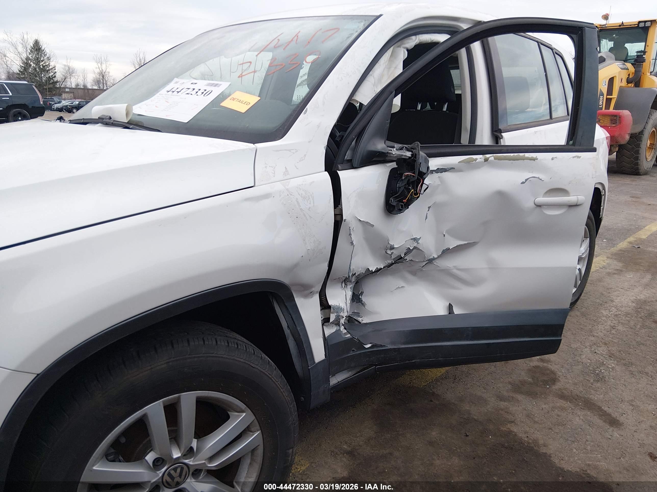 VOLKSWAGEN TIGUAN image 6