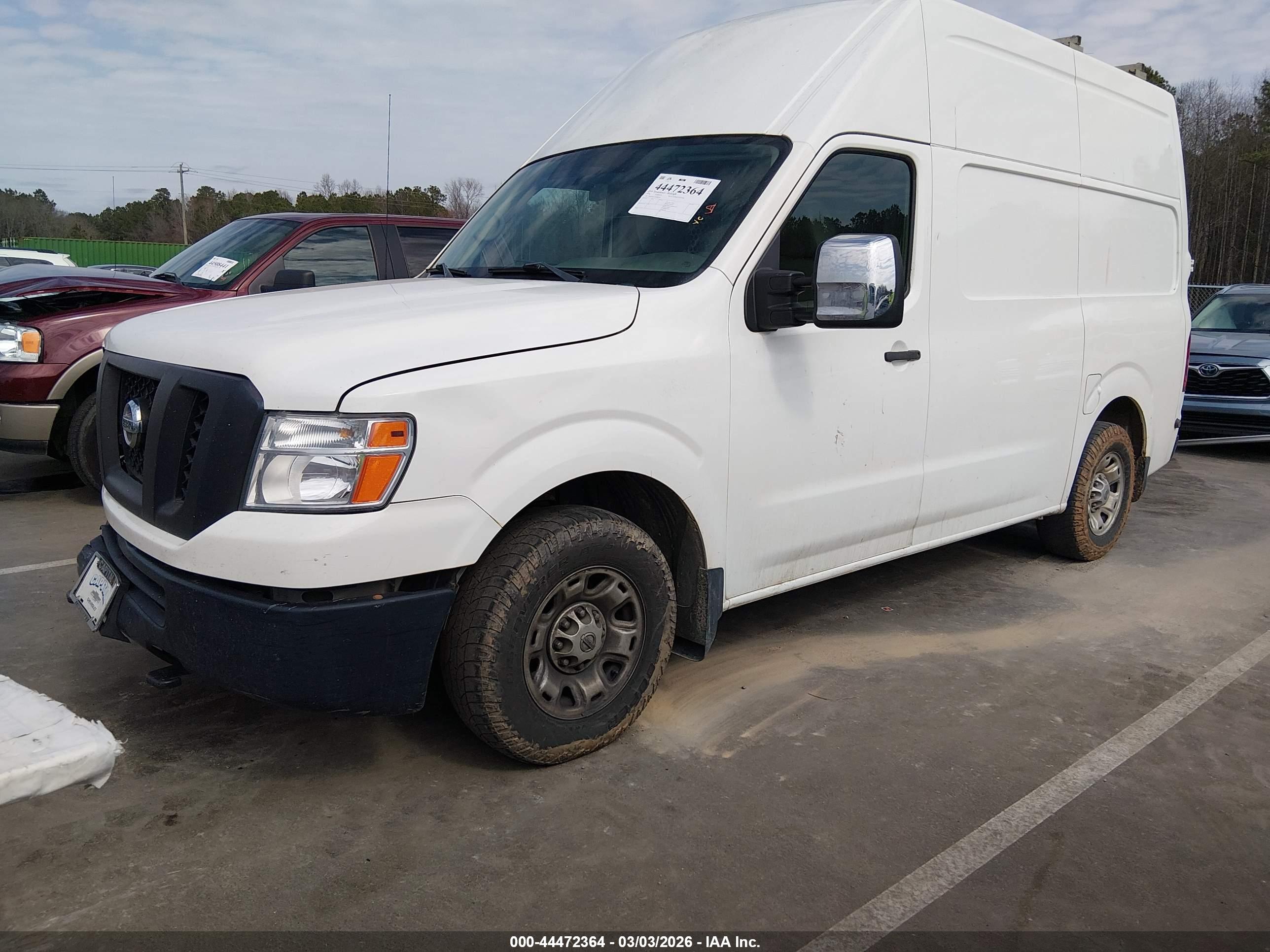 NISSAN NV image 2