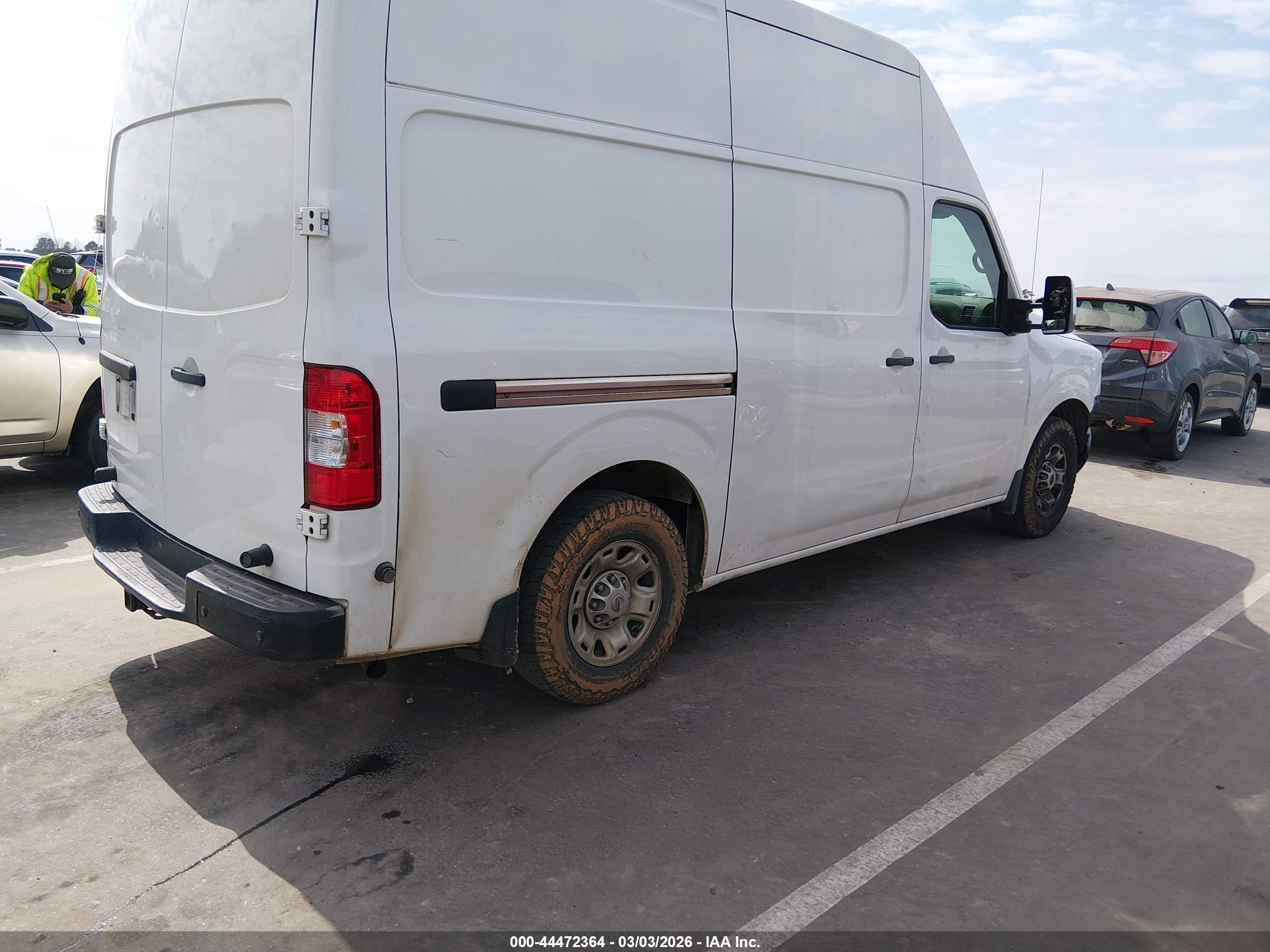 NISSAN NV image 4
