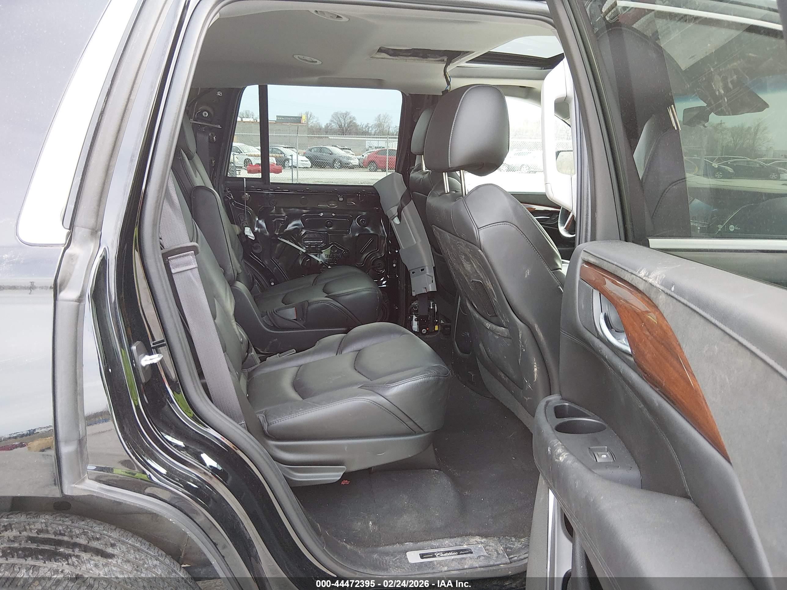 CADILLAC ESCALADE image 8