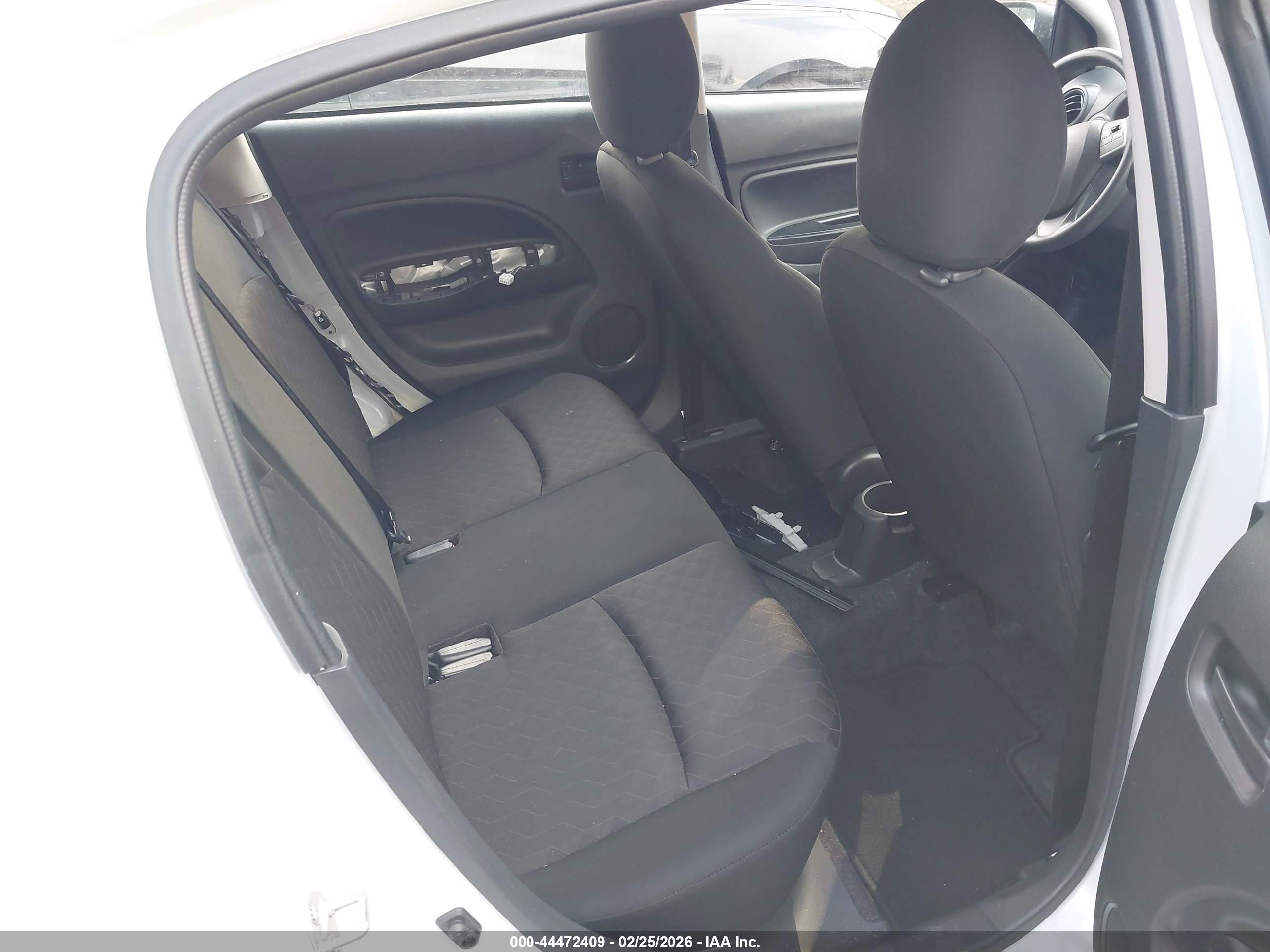 MITSUBISHI MIRAGE image 8
