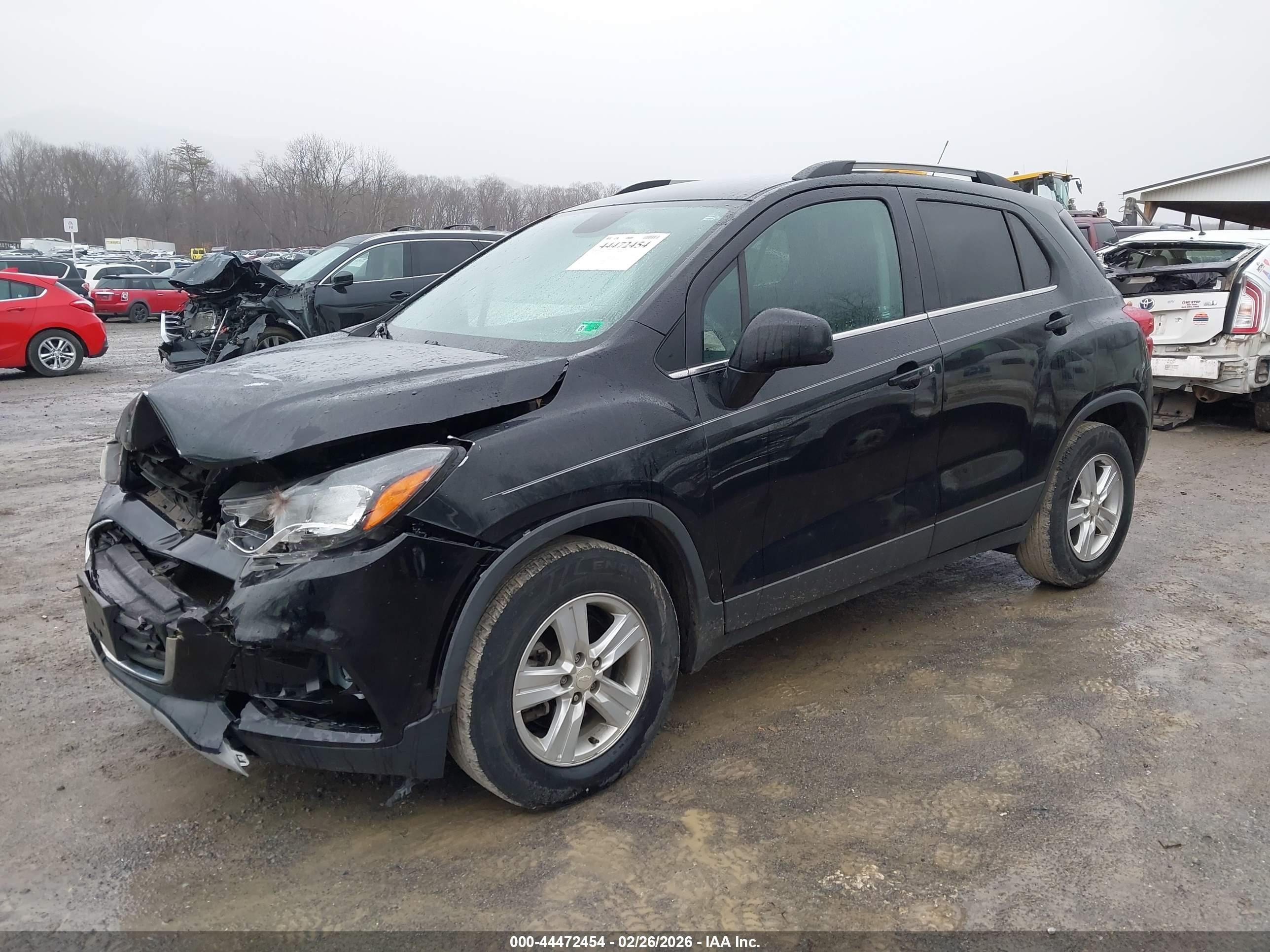 CHEVROLET TRAX image 2