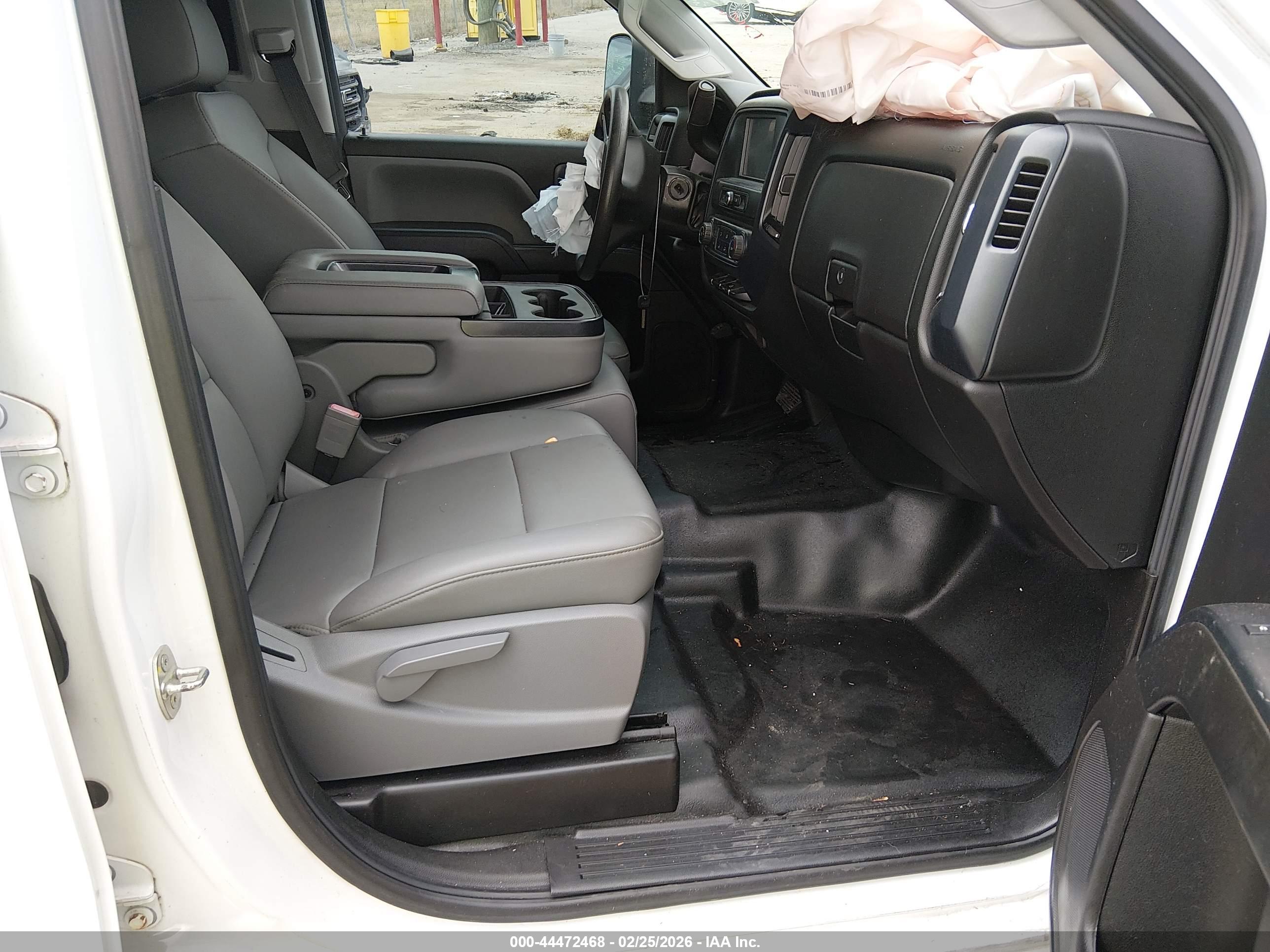 CHEVROLET SILVERADO image 5