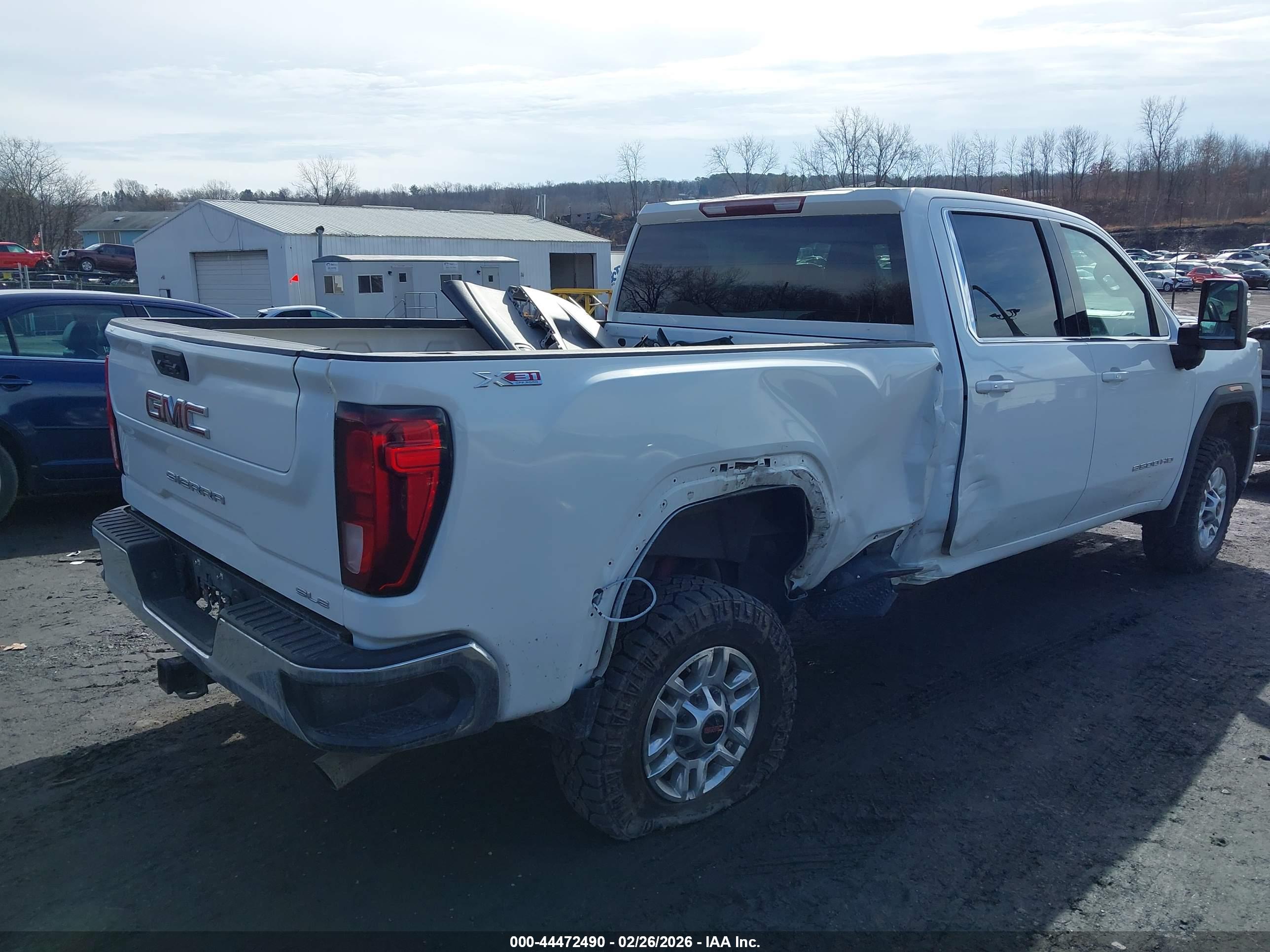 GMC SIERRA image 4