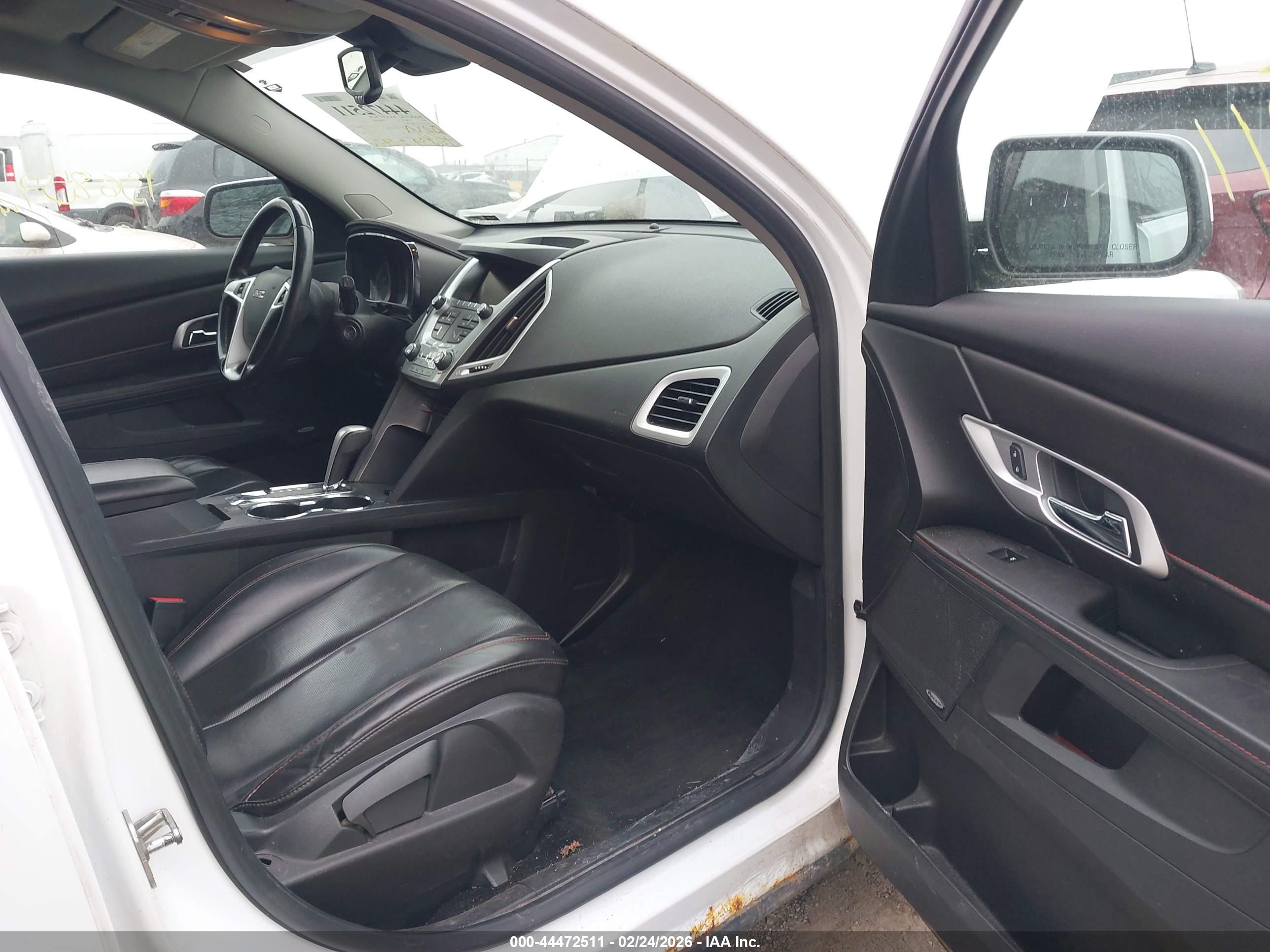 GMC TERRAIN image 5