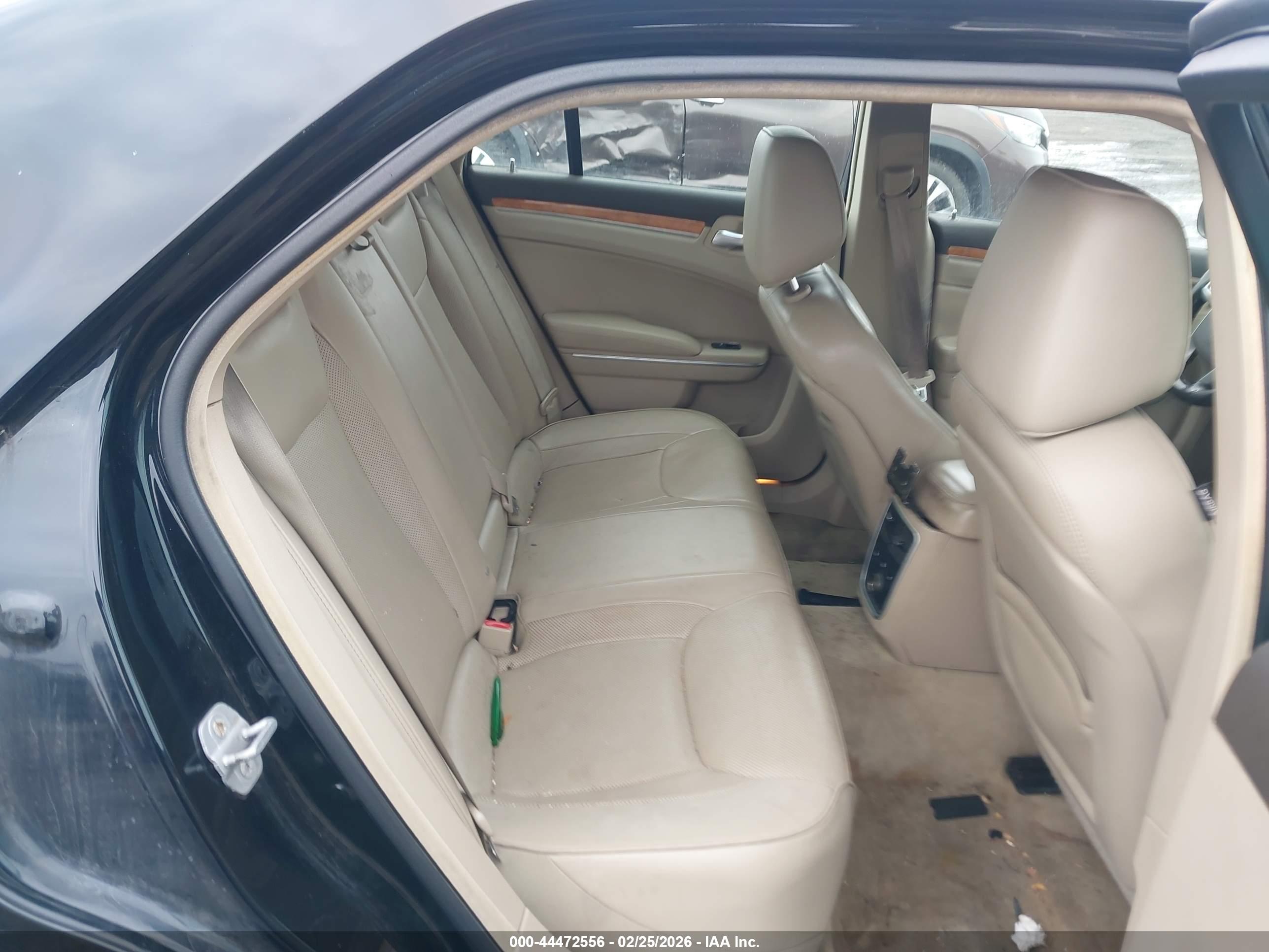 CHRYSLER 300C image 8
