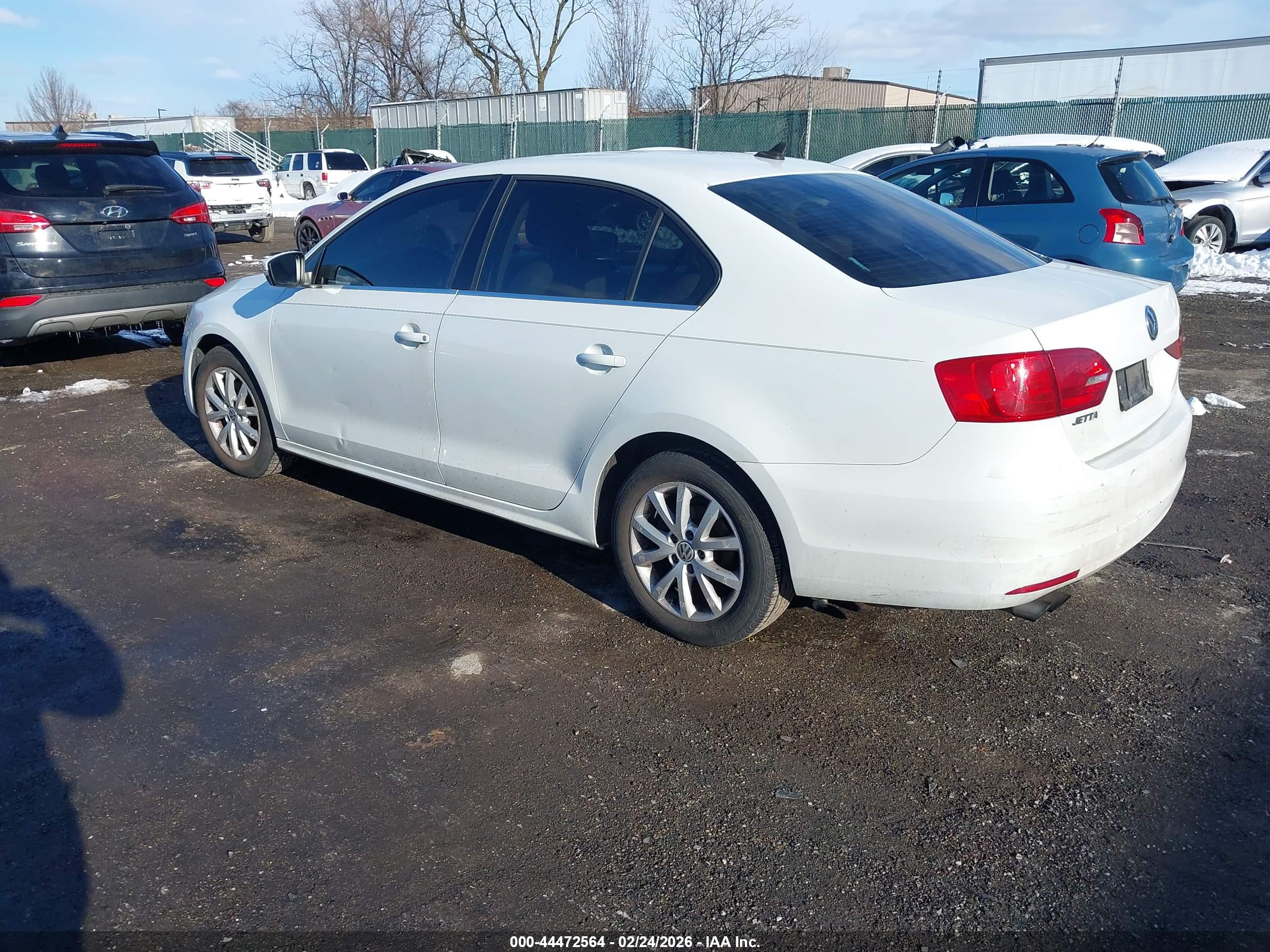 VOLKSWAGEN JETTA image 3