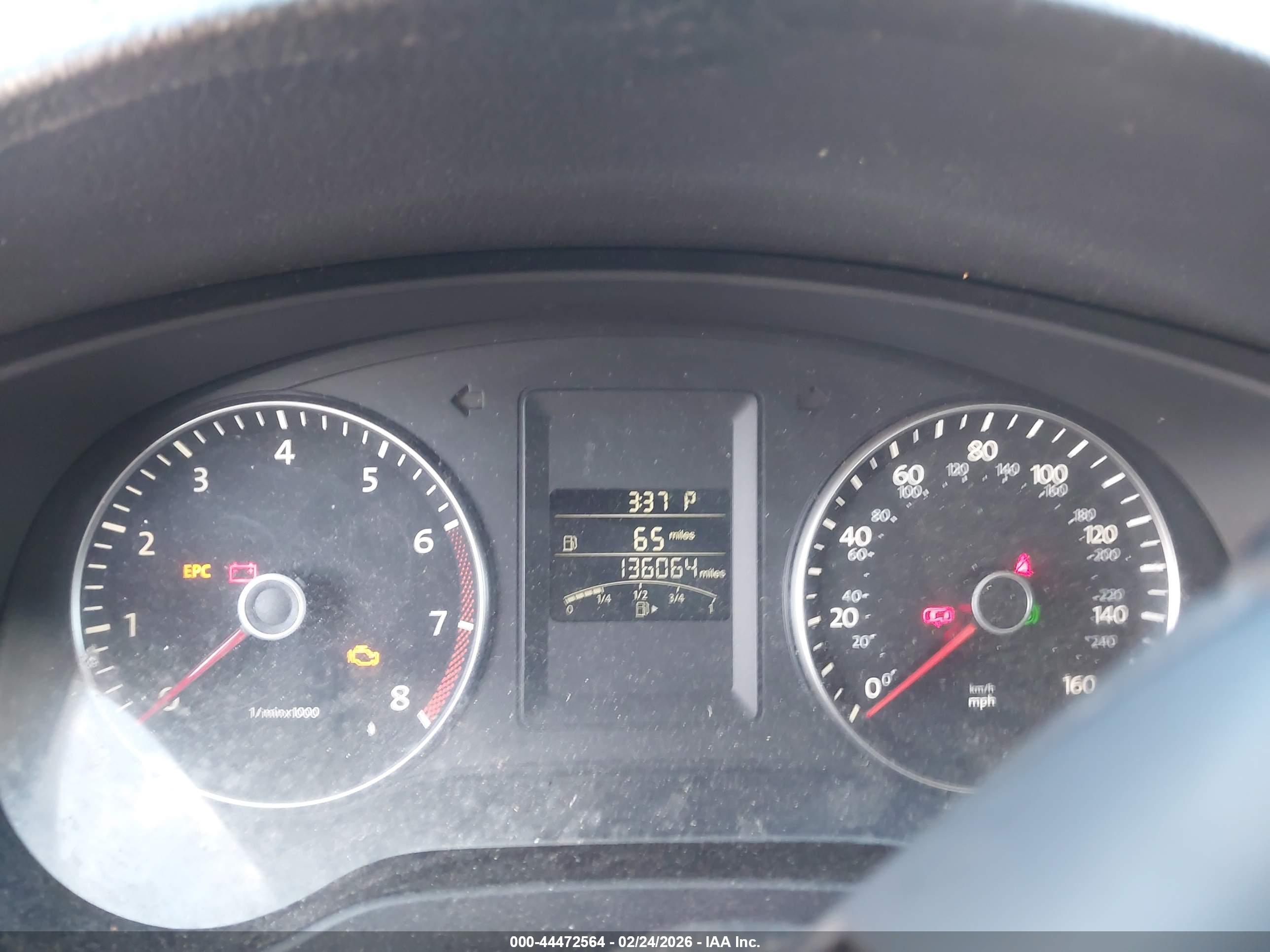 VOLKSWAGEN JETTA image 7